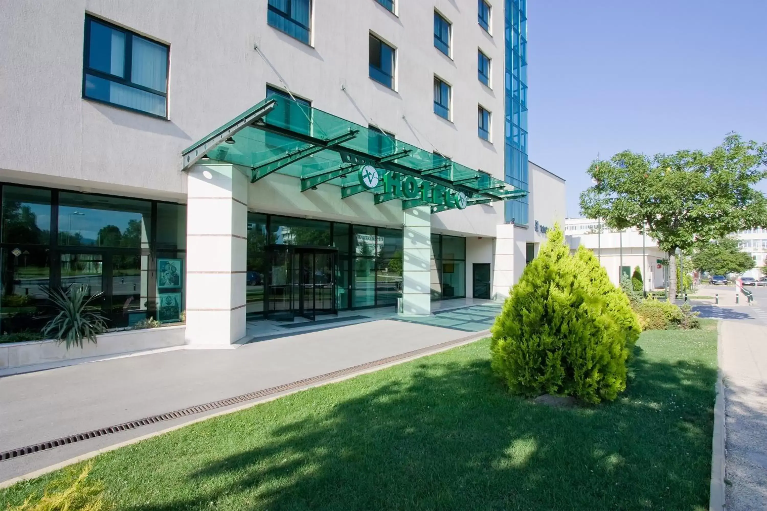 Facade/entrance, Property Building in Vitosha Park Hotel
