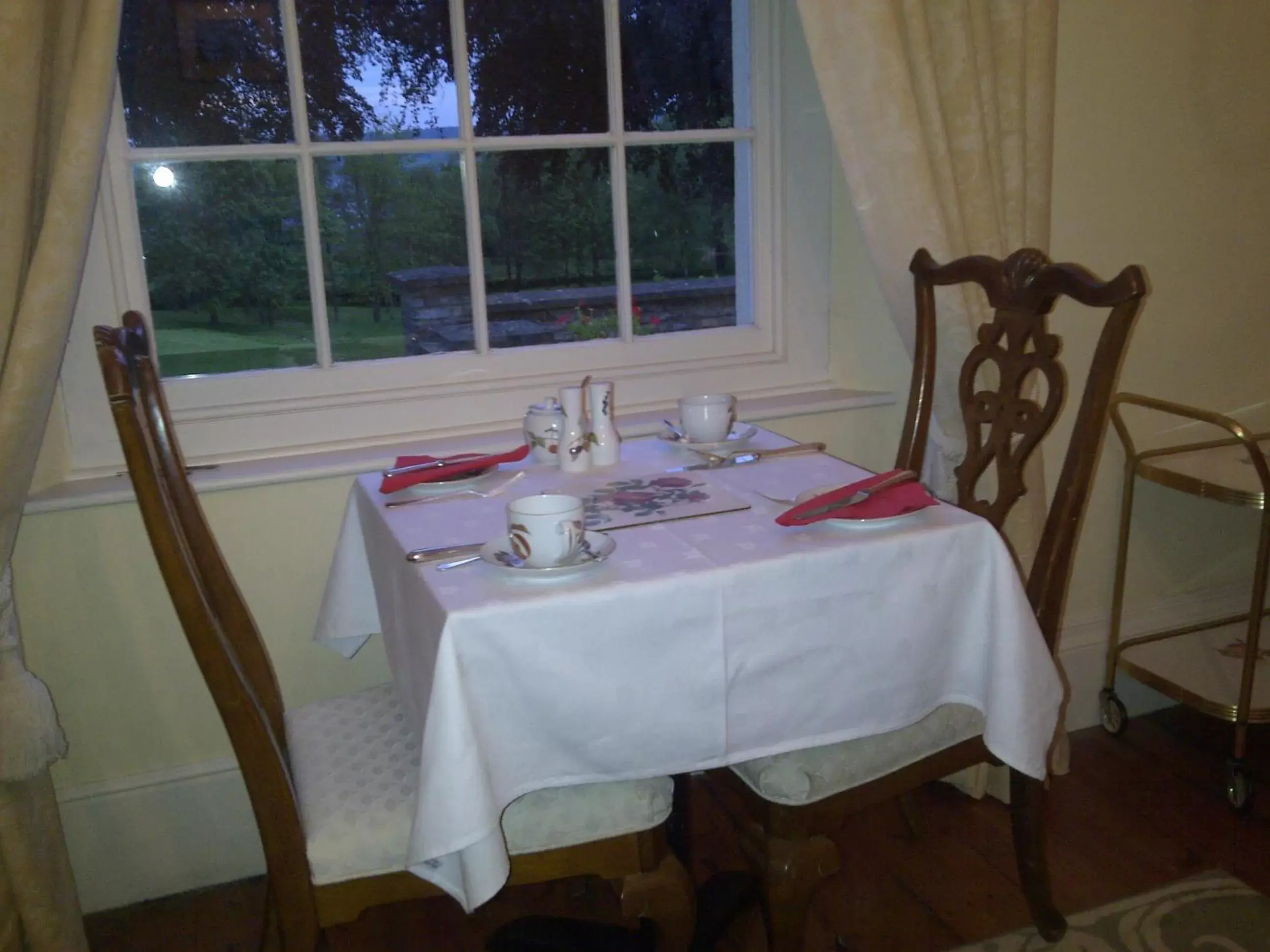 Restaurant/Places to Eat in Buckley Farmhouse