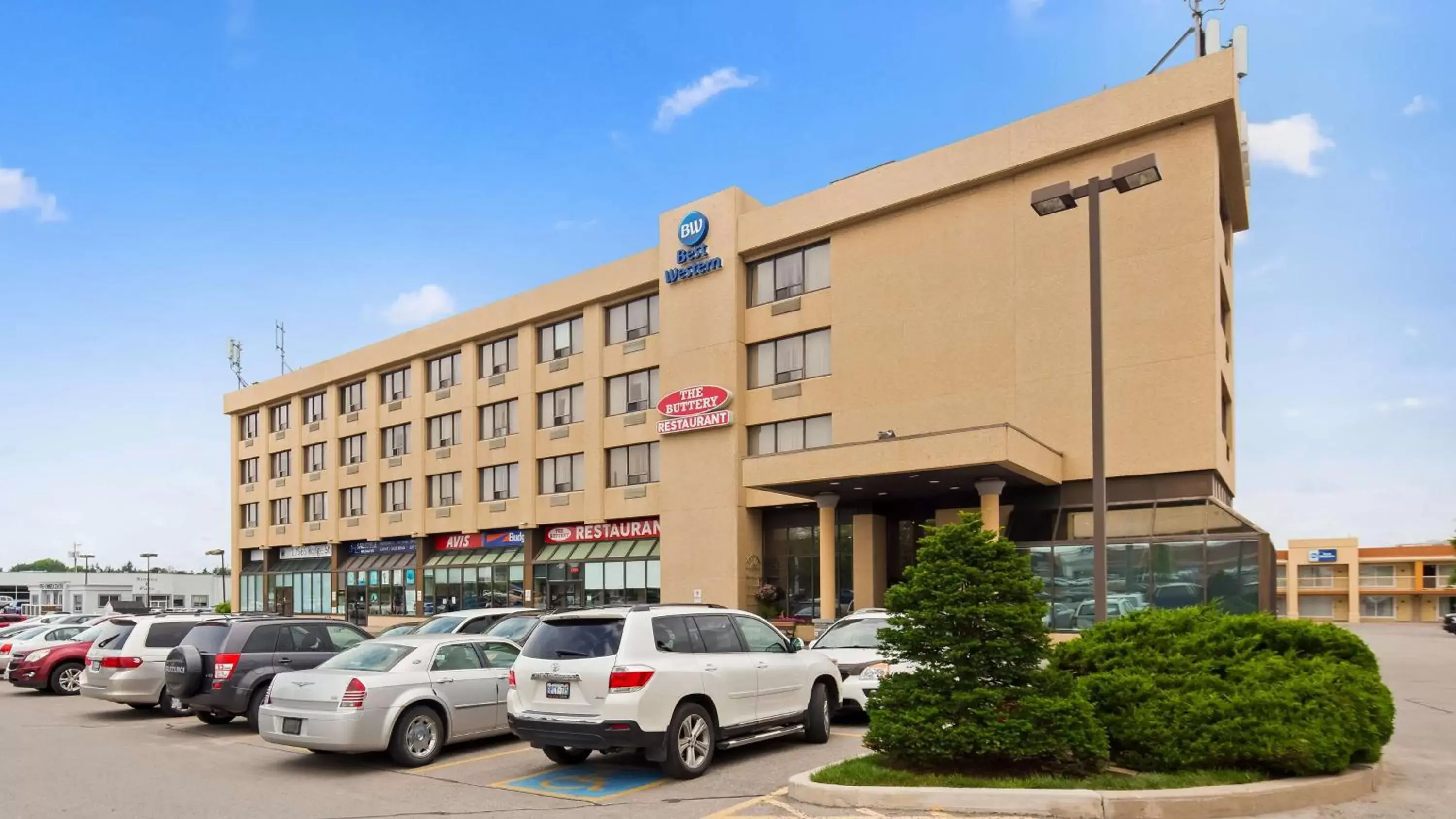 Property Building in Best Western Voyageur Place Hotel