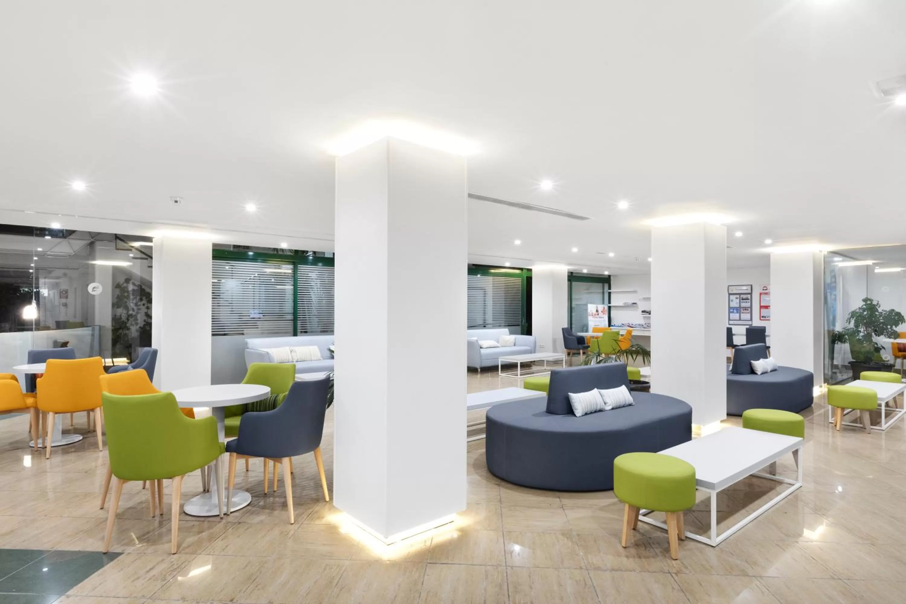 Lobby or reception in Hotel THB Flora