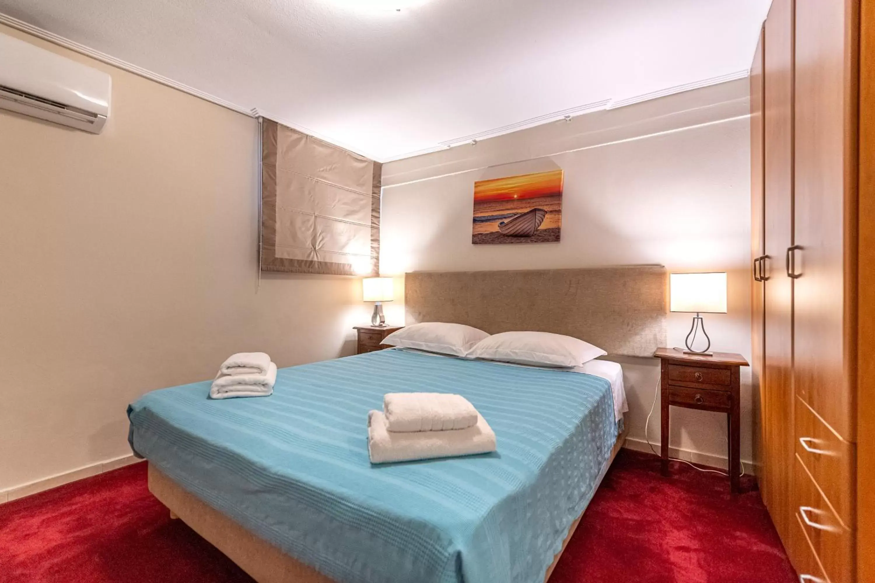 Bed in Apartments Tina FREE transfer from-to the airport