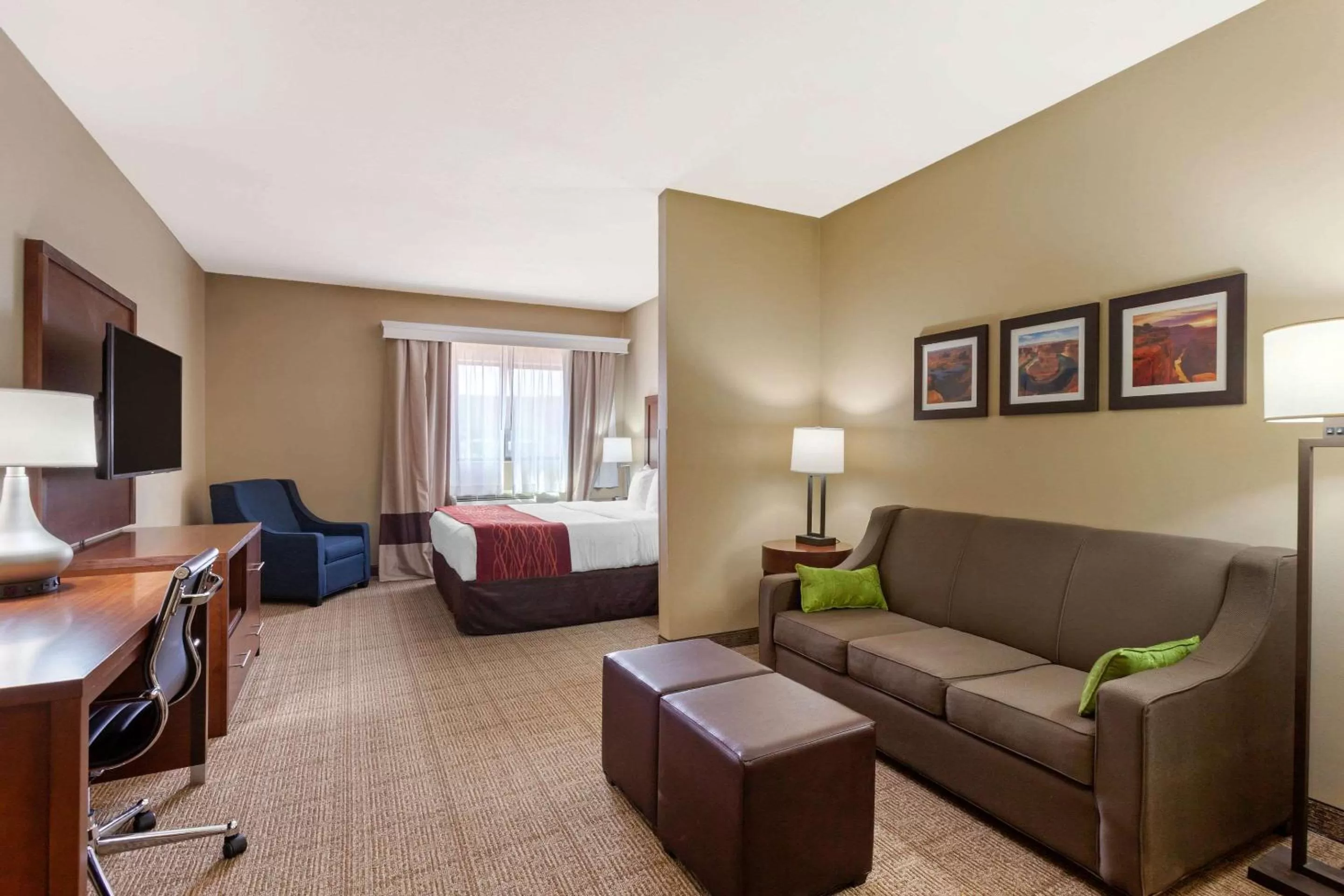 Photo of the whole room in Comfort Inn & Suites Page at Lake Powell