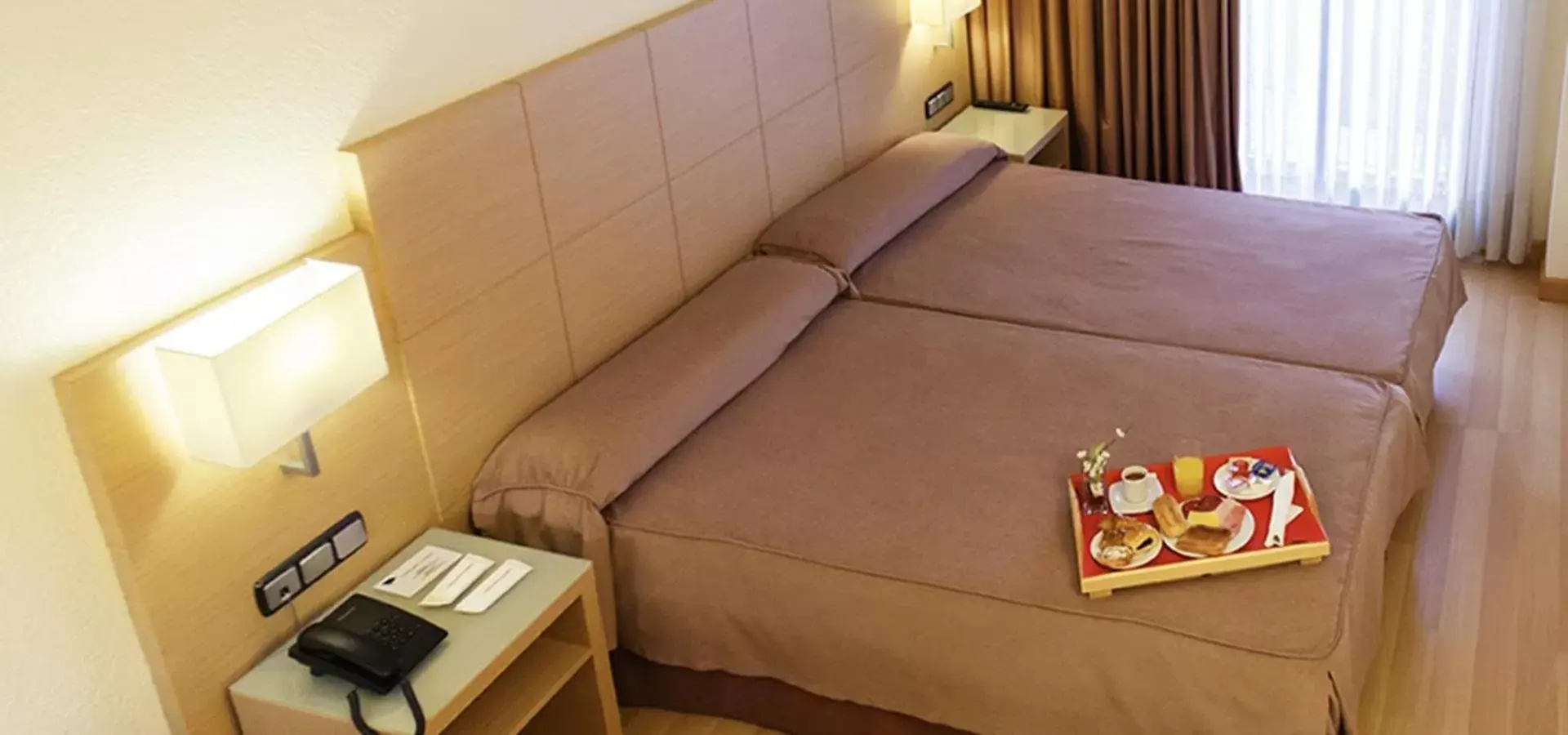 Bed in Hotel Condes de Haro
