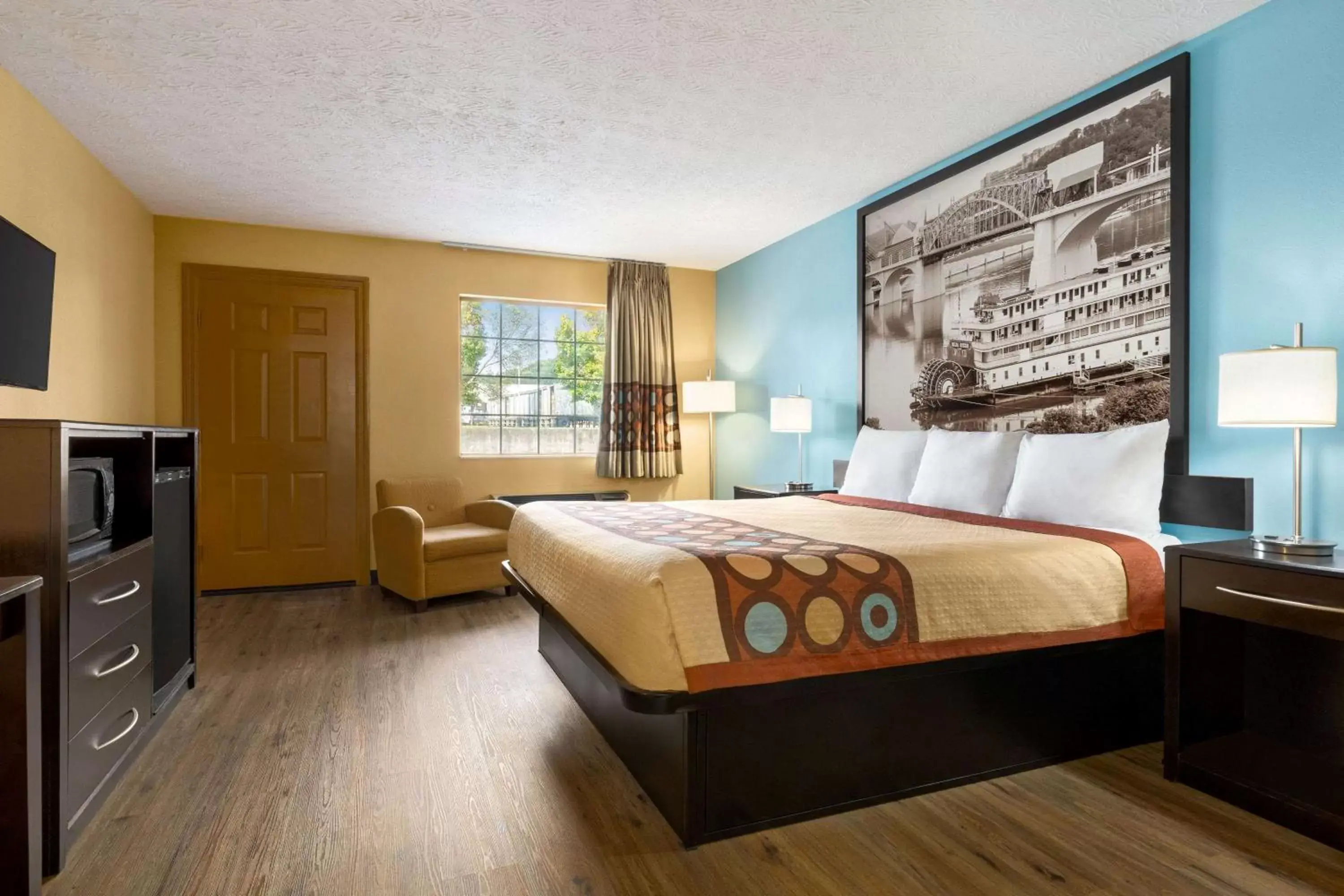 Photo of the whole room, Bed in Super 8 by Wyndham Whites Creek/ Nashville NW Area