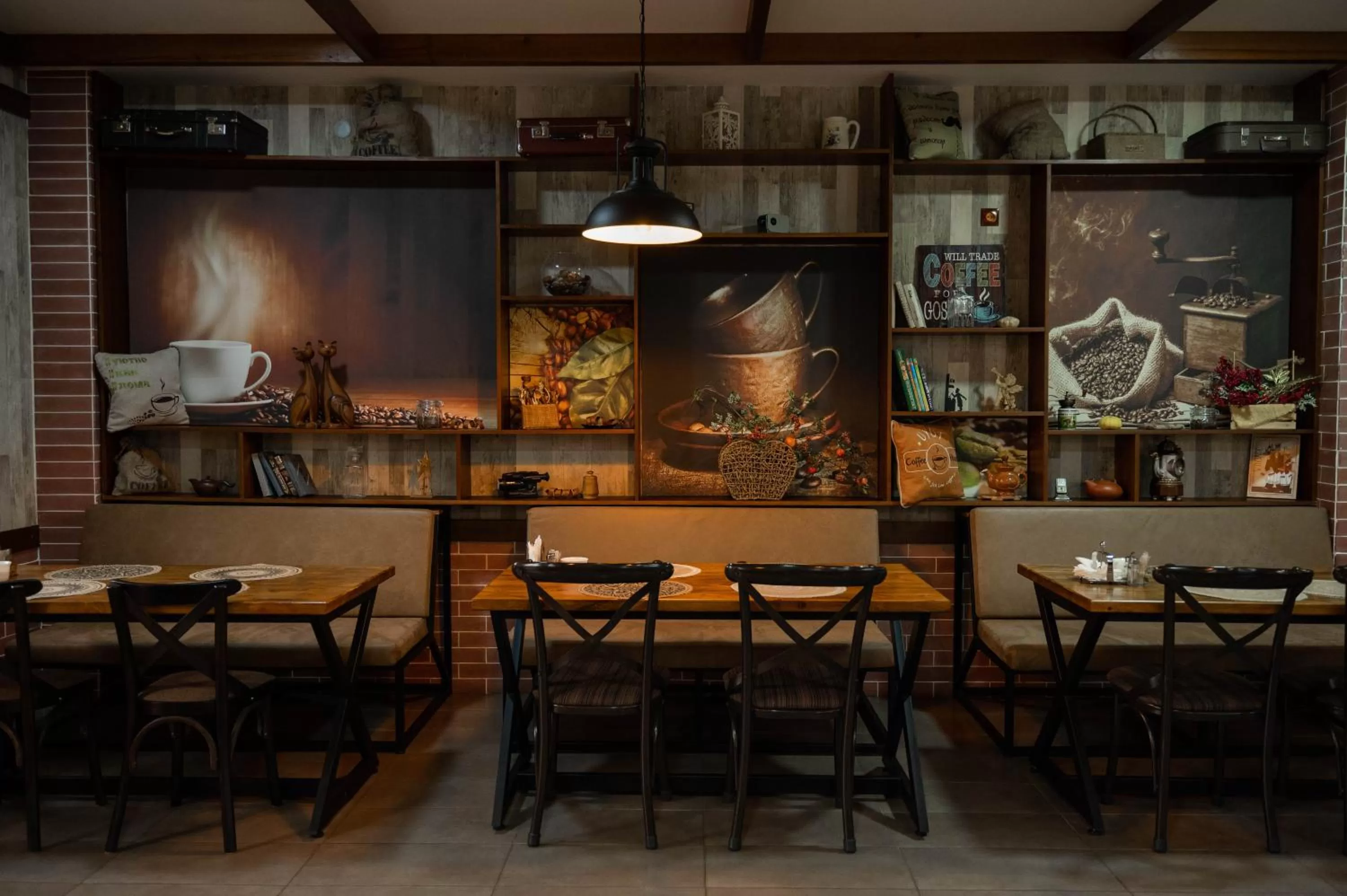 Restaurant/places to eat, Lounge/Bar in UYUTNYY DOM