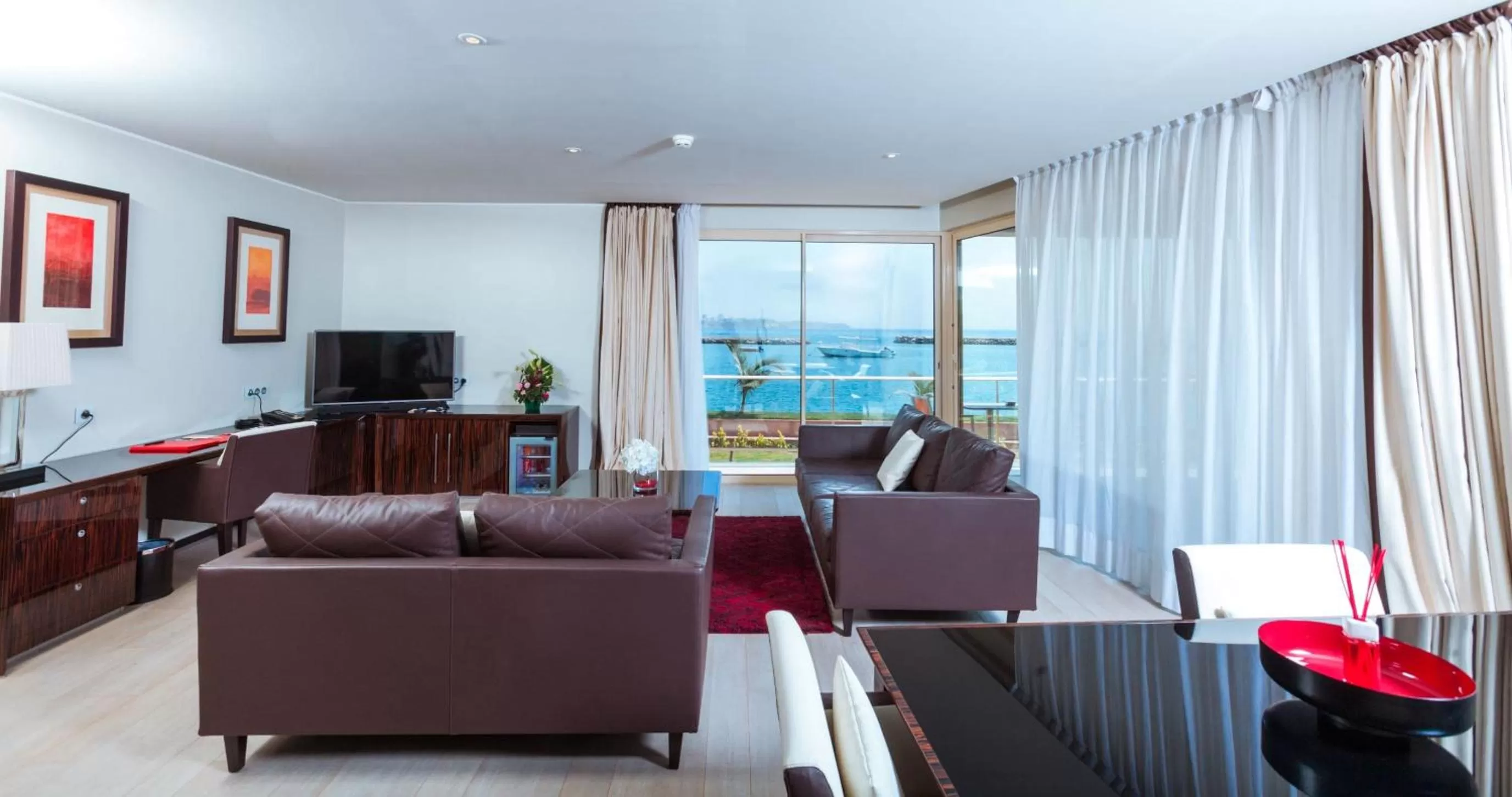 Seating area in Terrou-Bi