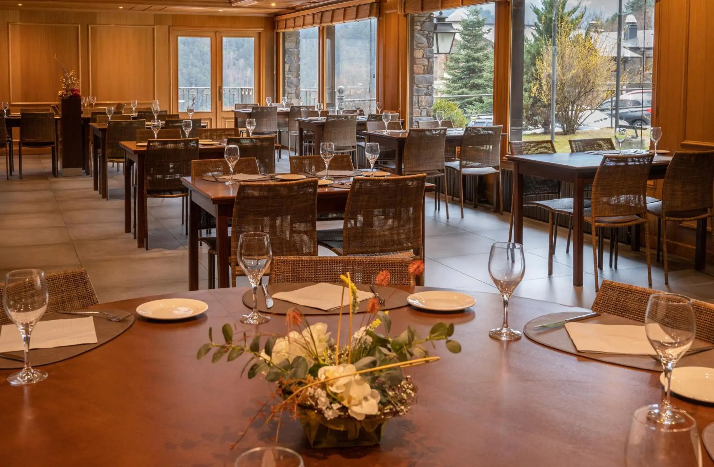 Restaurant/Places to Eat in Abba Xalet Suites Hotel
