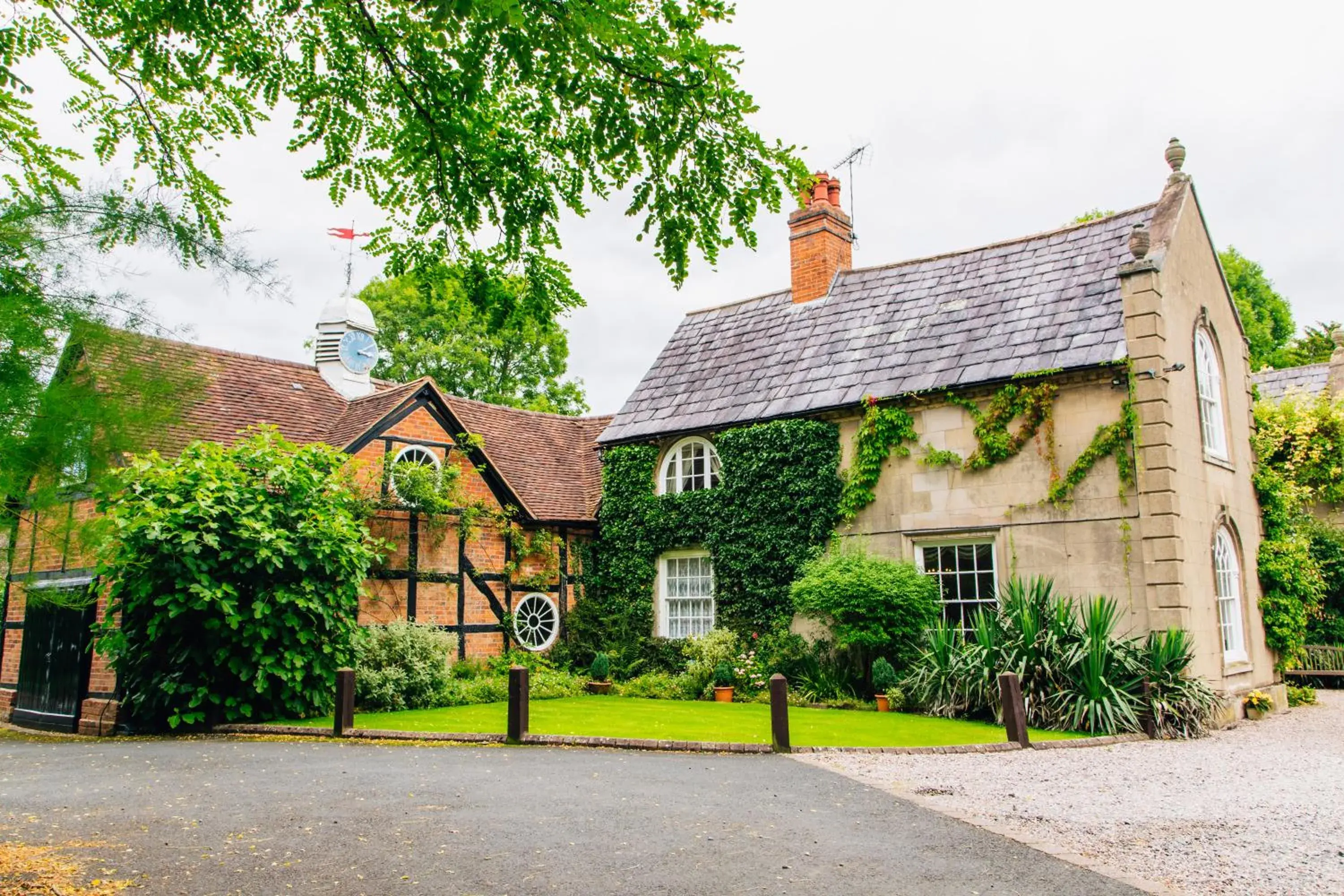 Property Building in Old Rectory House & Orangery Rooms