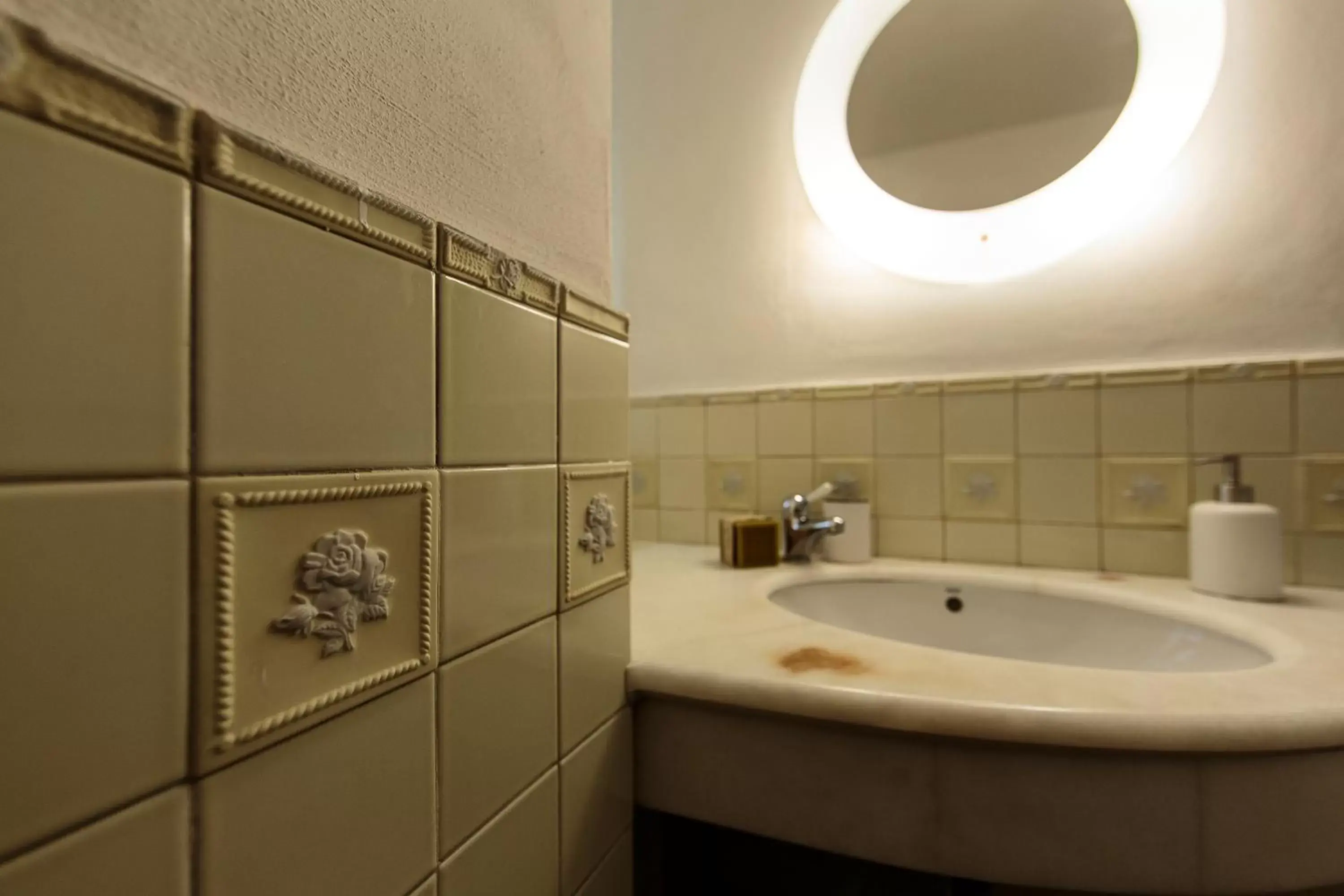 Bathroom in Alla dimora di Chiara Suite and Rooms