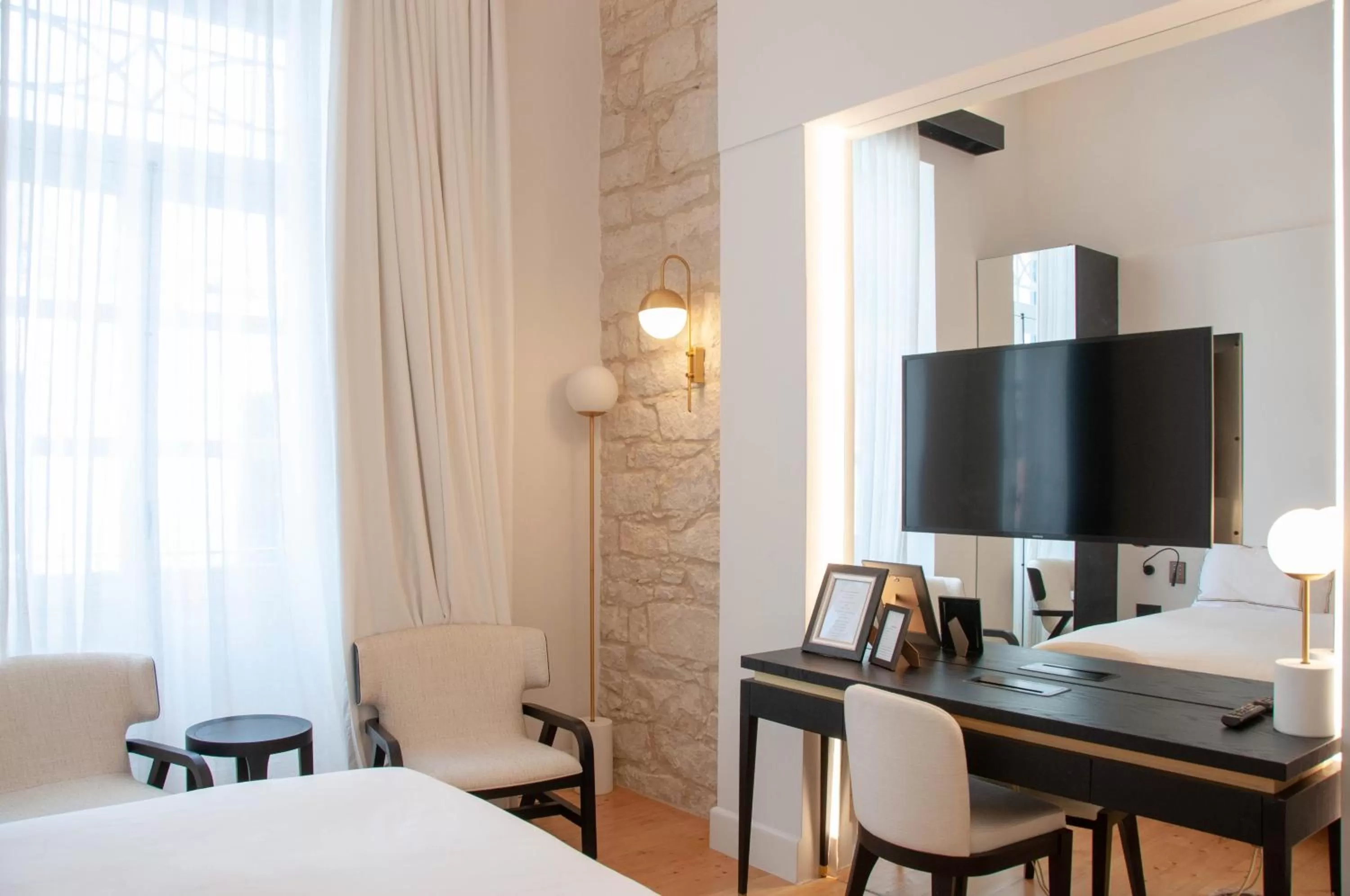 TV and multimedia, Bed in S Paul City Hotel