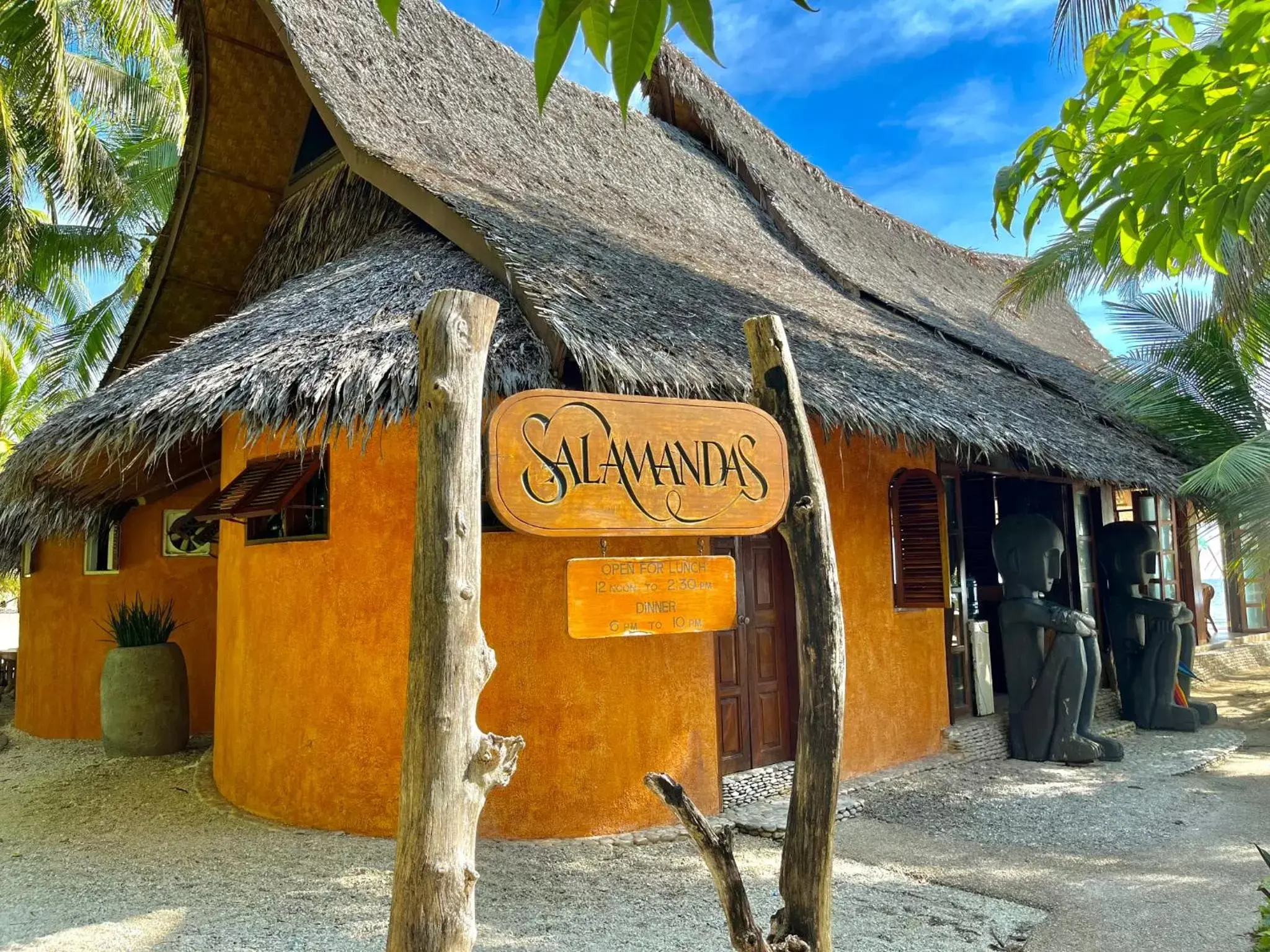 Restaurant/places to eat in Coco Grove Beach Resort, Siquijor Island Restaurant/places to eat in Coco Grove Beach Resort, Siquijor Island