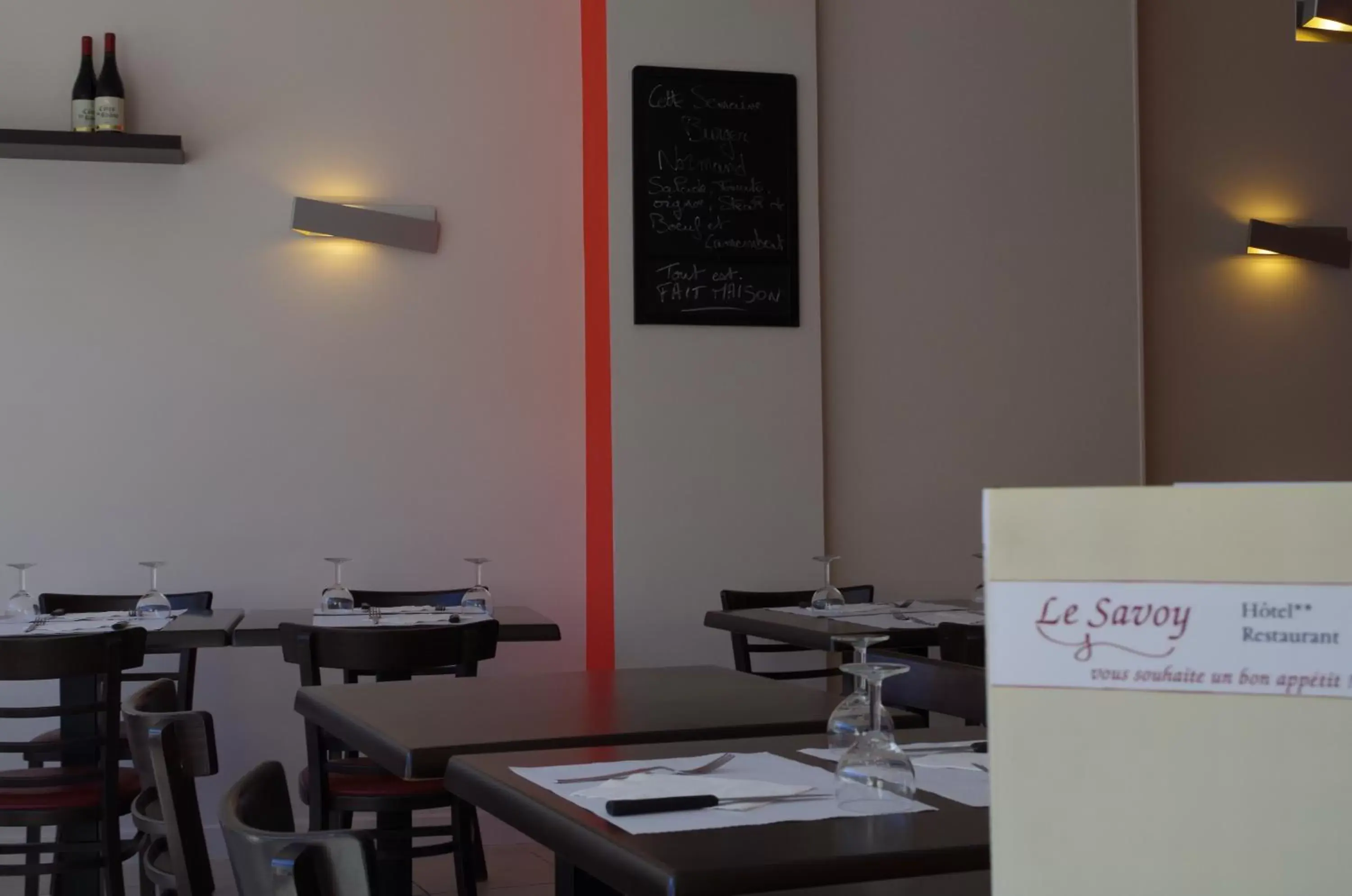 Restaurant/places to eat in The Originals City, Hôtel Le Savoy, Caen (Inter-Hotel)