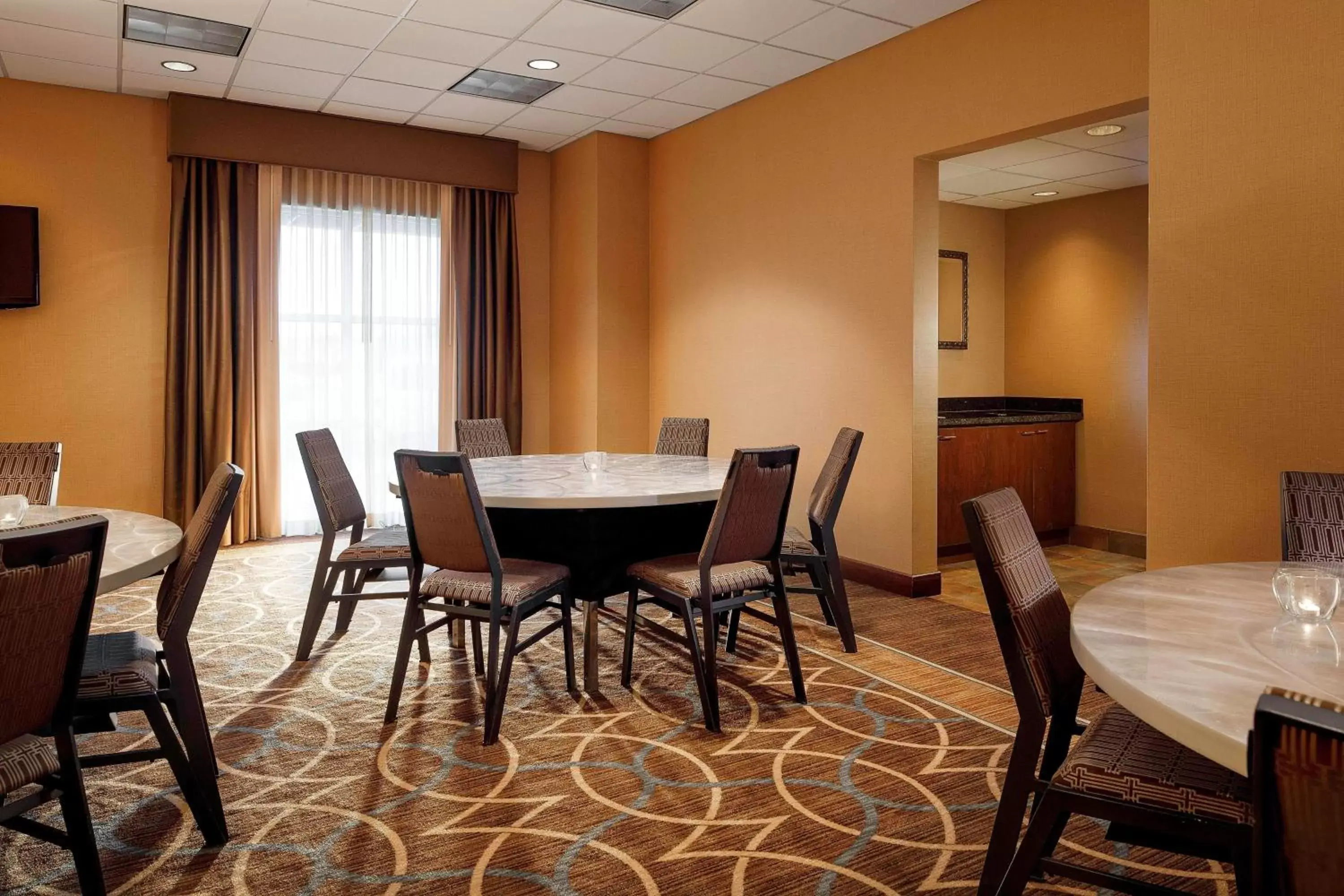 Meeting/conference room, Dining Area in Sheraton Sioux Falls & Convention Center