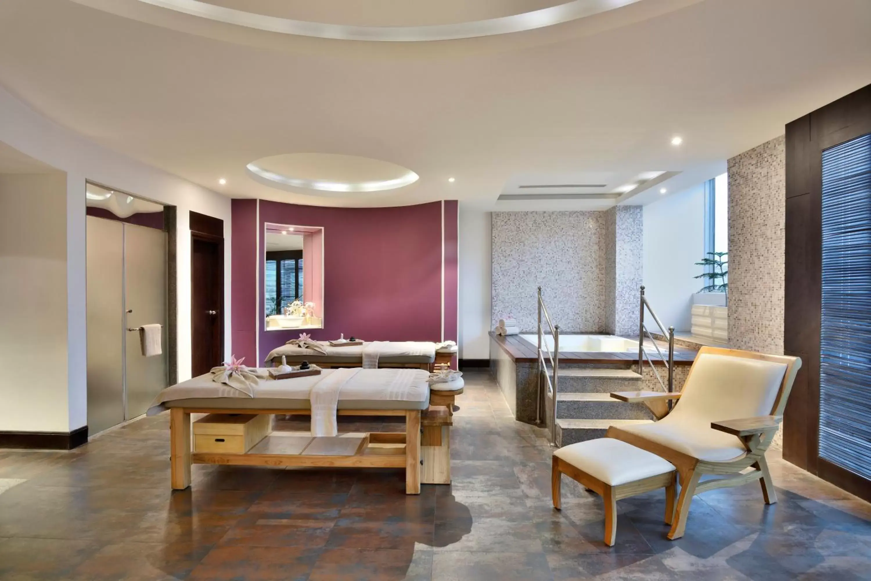 Massage in Taj Hotel & Convention Centre, Agra