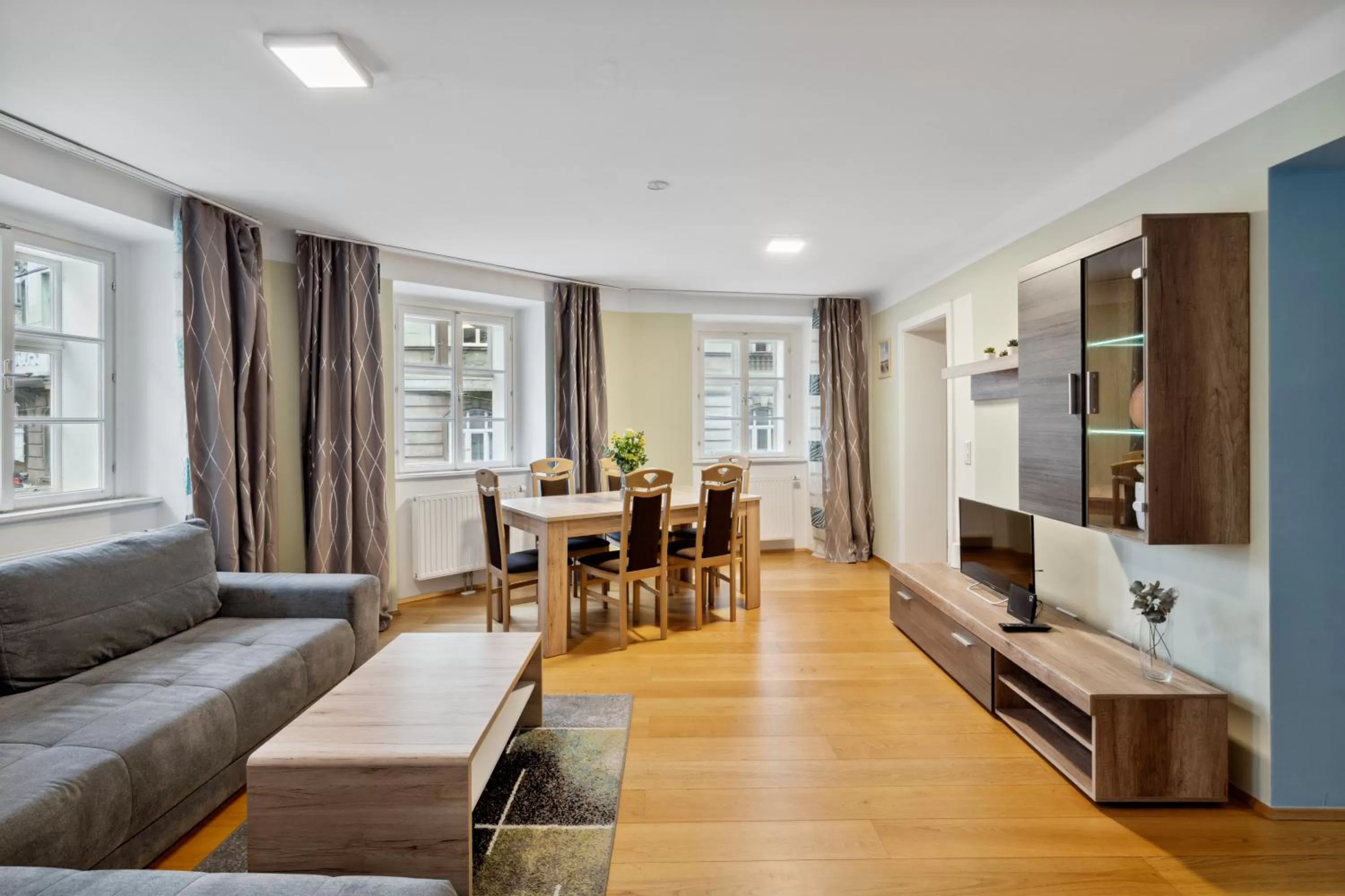 TV and multimedia, Dining Area in Florian's apartments in Mariahilf Vienna