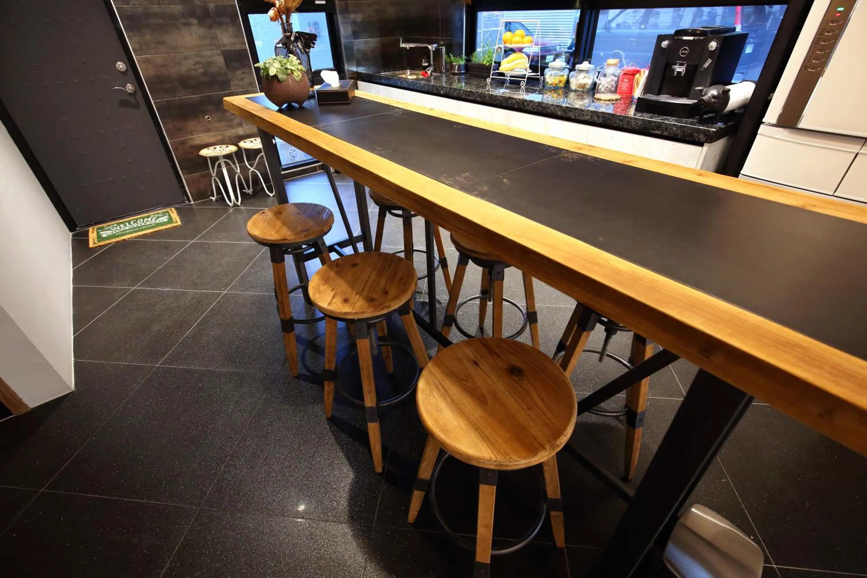 指南針民宿2178 & 工殿民宿2182