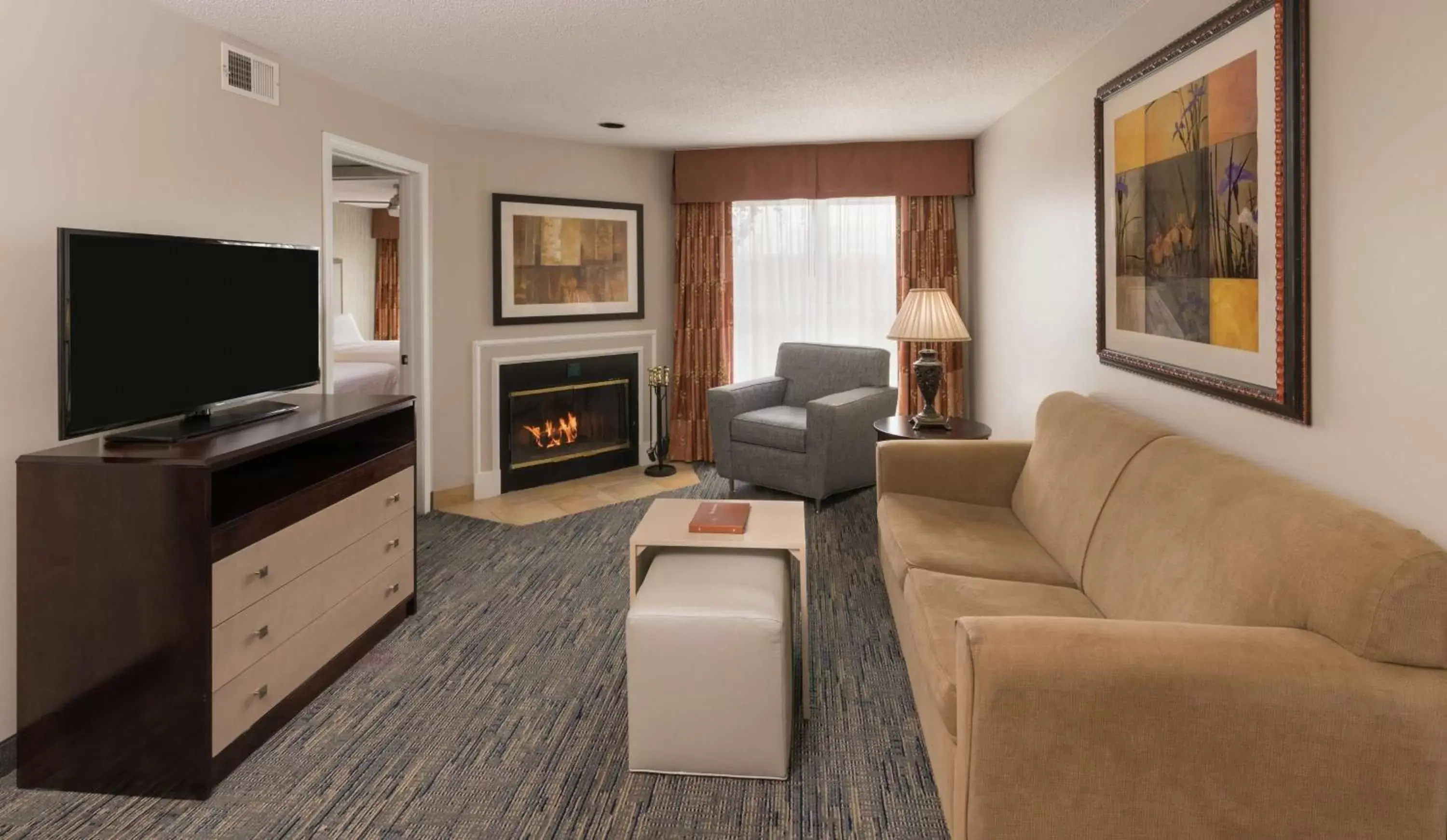 Bedroom, Seating Area in Homewood Suites by Hilton Chicago - Schaumburg