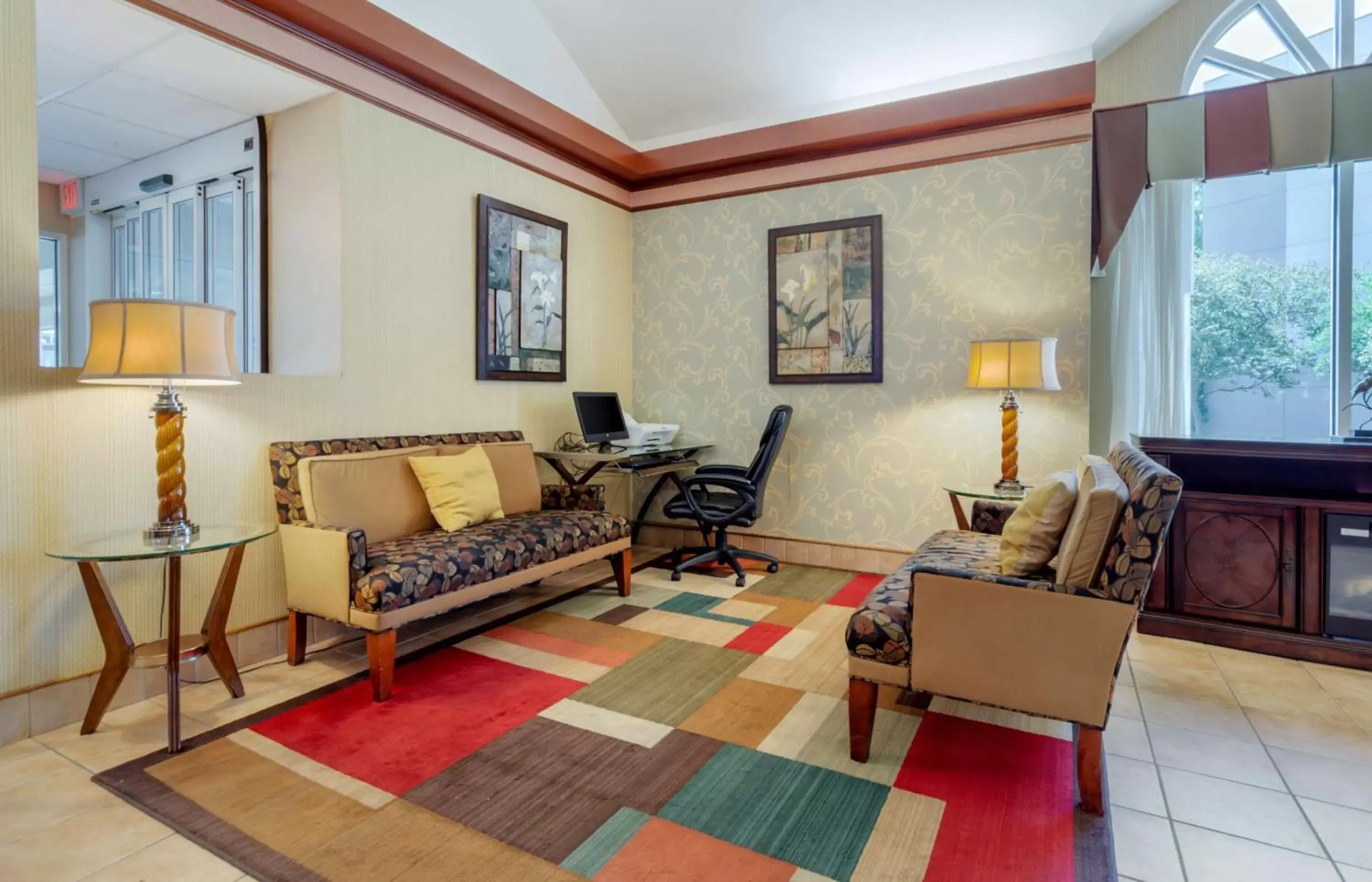 Lobby or reception, Seating Area in BEST WESTERN PLUS Inn at Valley View