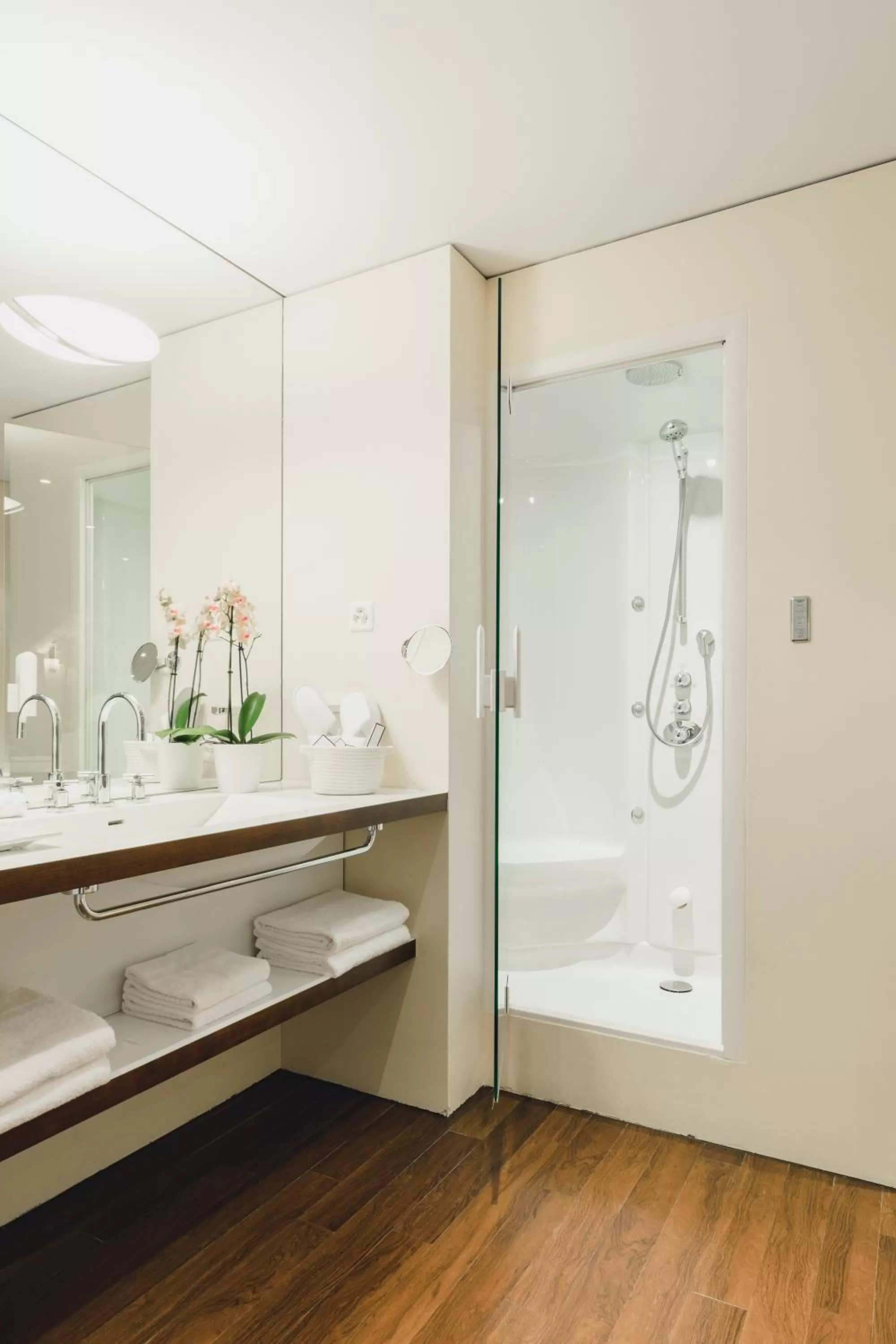 Shower in Residence Hotel