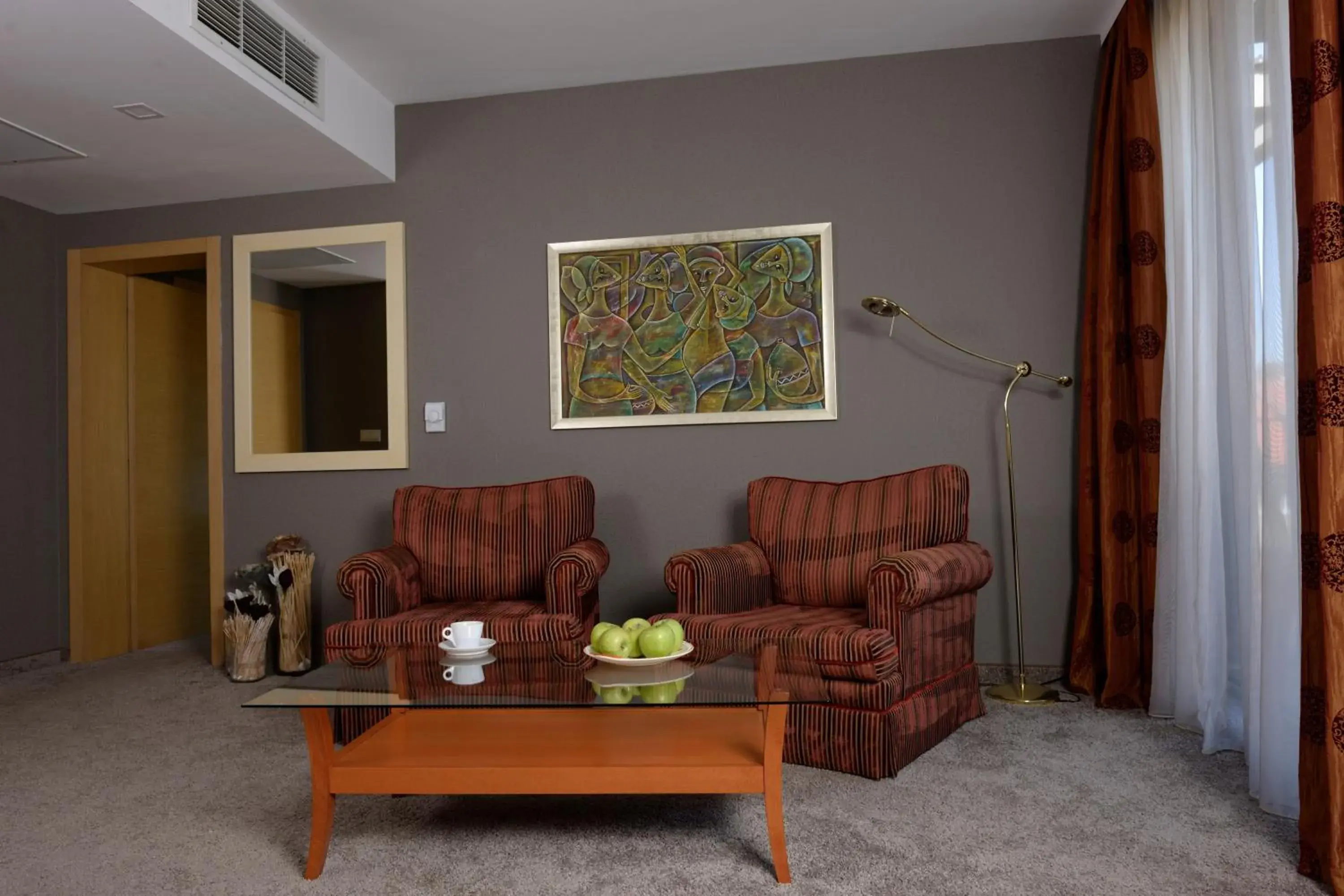 Living room, Seating Area in St. George Hotel