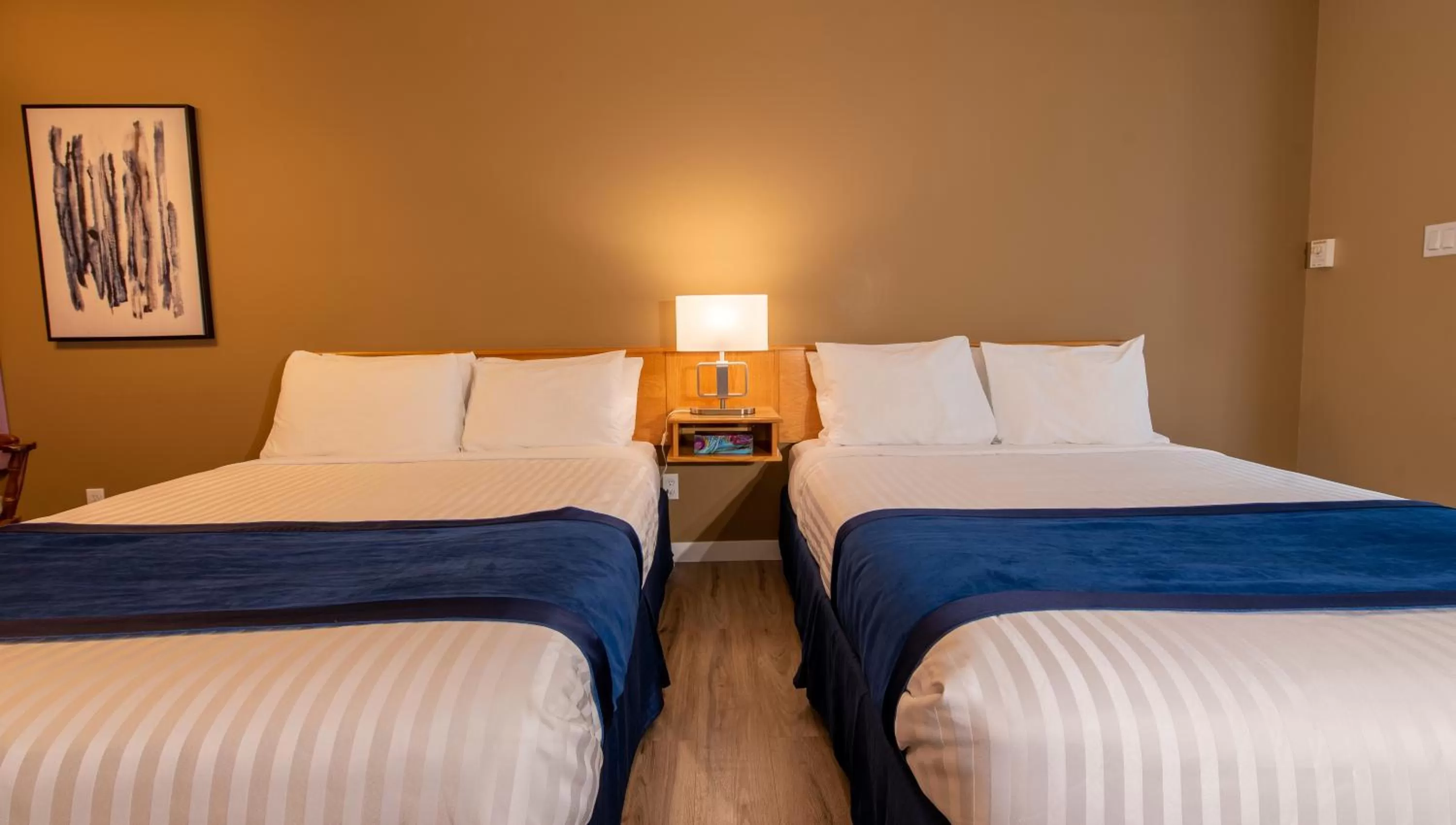 Bed in Ocean Crest Motel