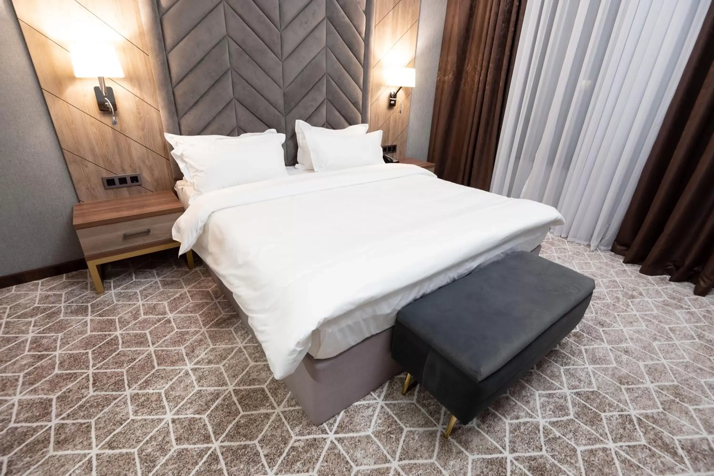 Deluxe Double or Twin Room in Tauke Khan Plaza Deluxe Double or Twin Room in Tauke Khan Plaza