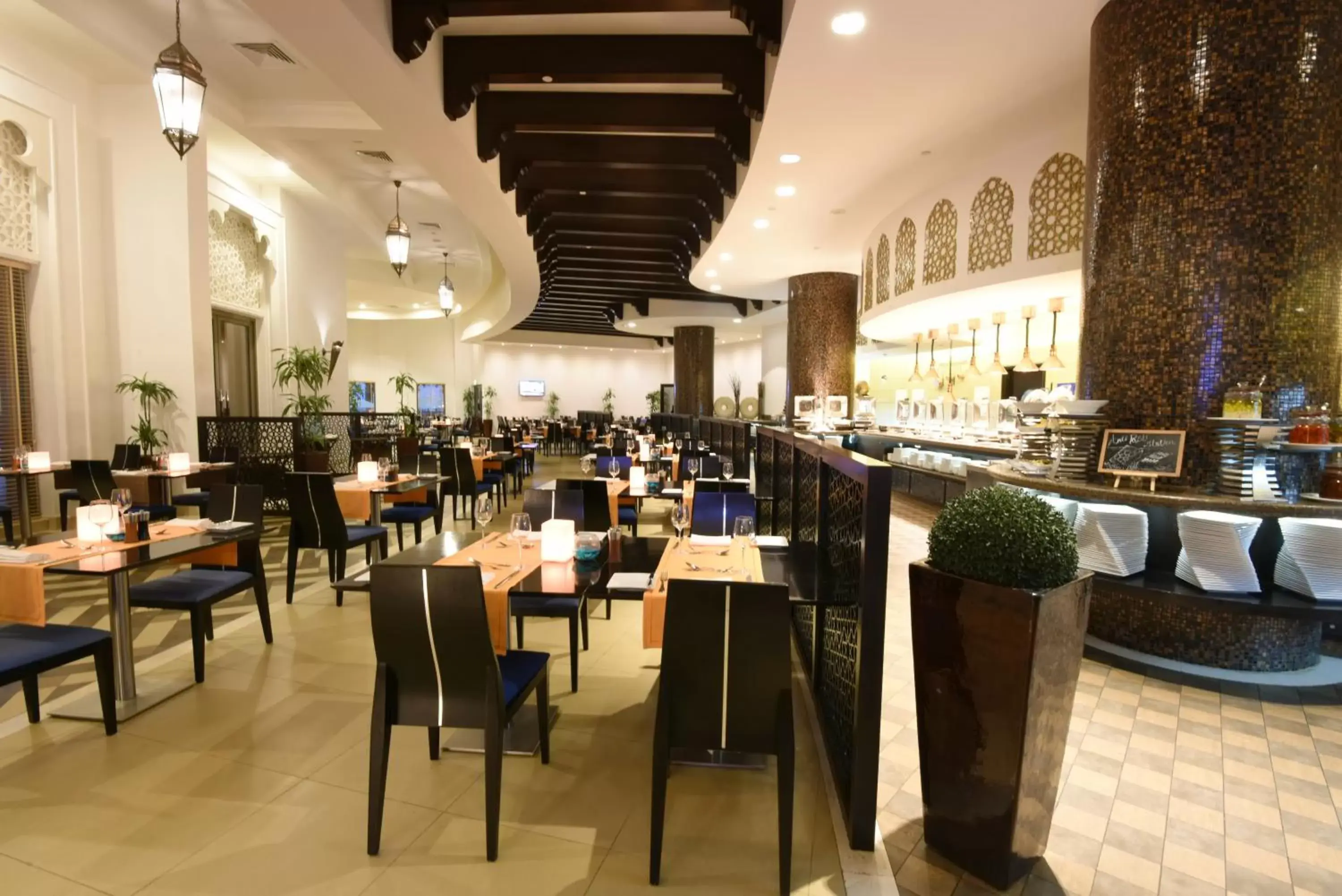 Restaurant/places to eat in Bahi Ajman Palace Hotel Restaurant/places to eat in Bahi Ajman Palace Hotel