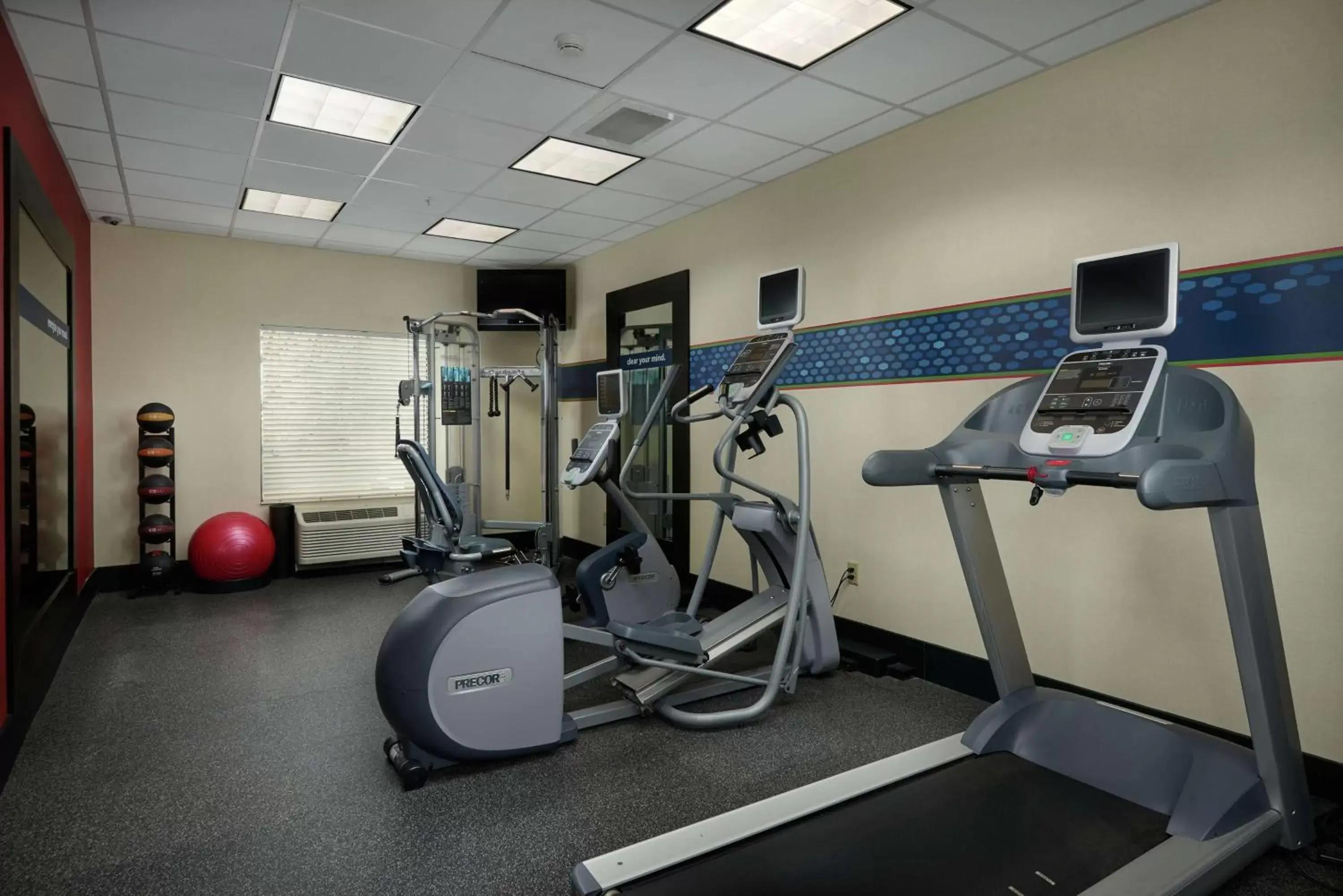 Fitness centre/facilities, Fitness Center/Facilities in Hampton Inn & Suites Rogers