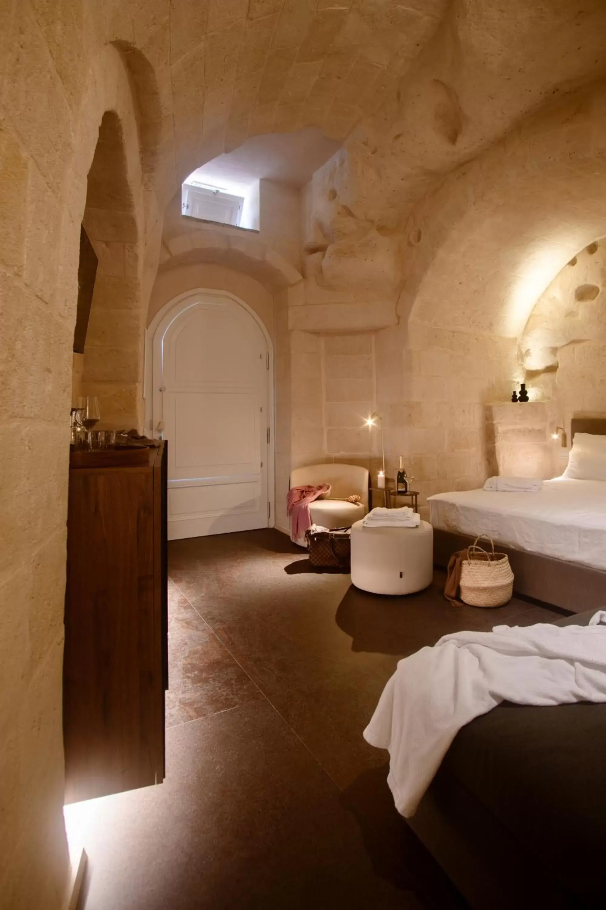 Photo of the whole room, Bathroom in Le Malve Cave Retreat