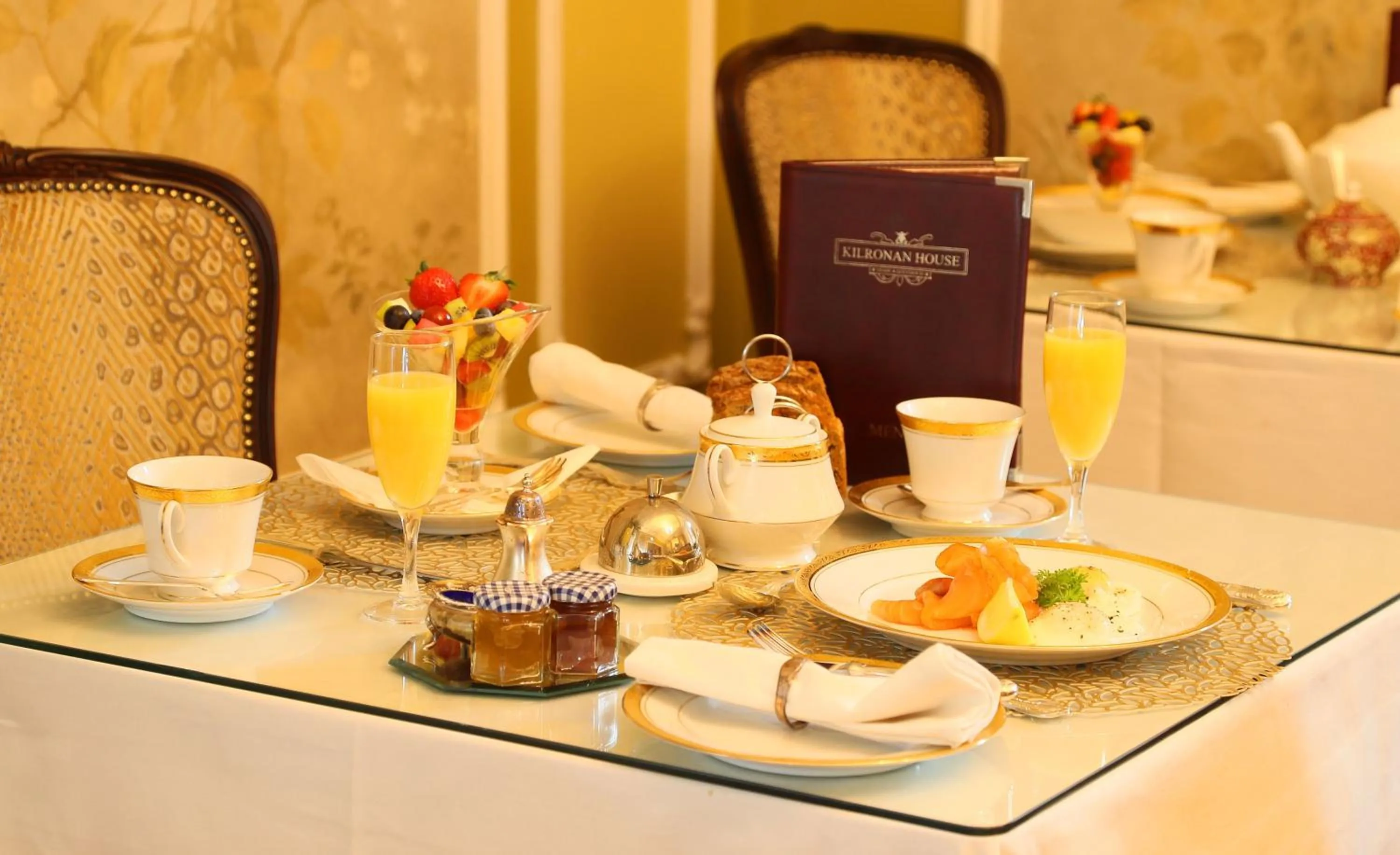 Breakfast in Kilronan House