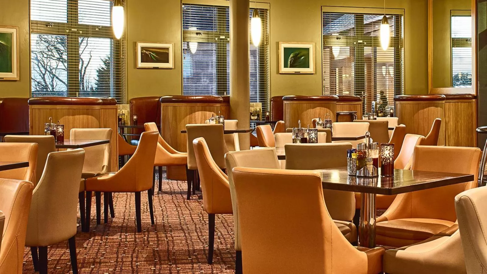 Restaurant/places to eat in Ballyroe Heights Hotel