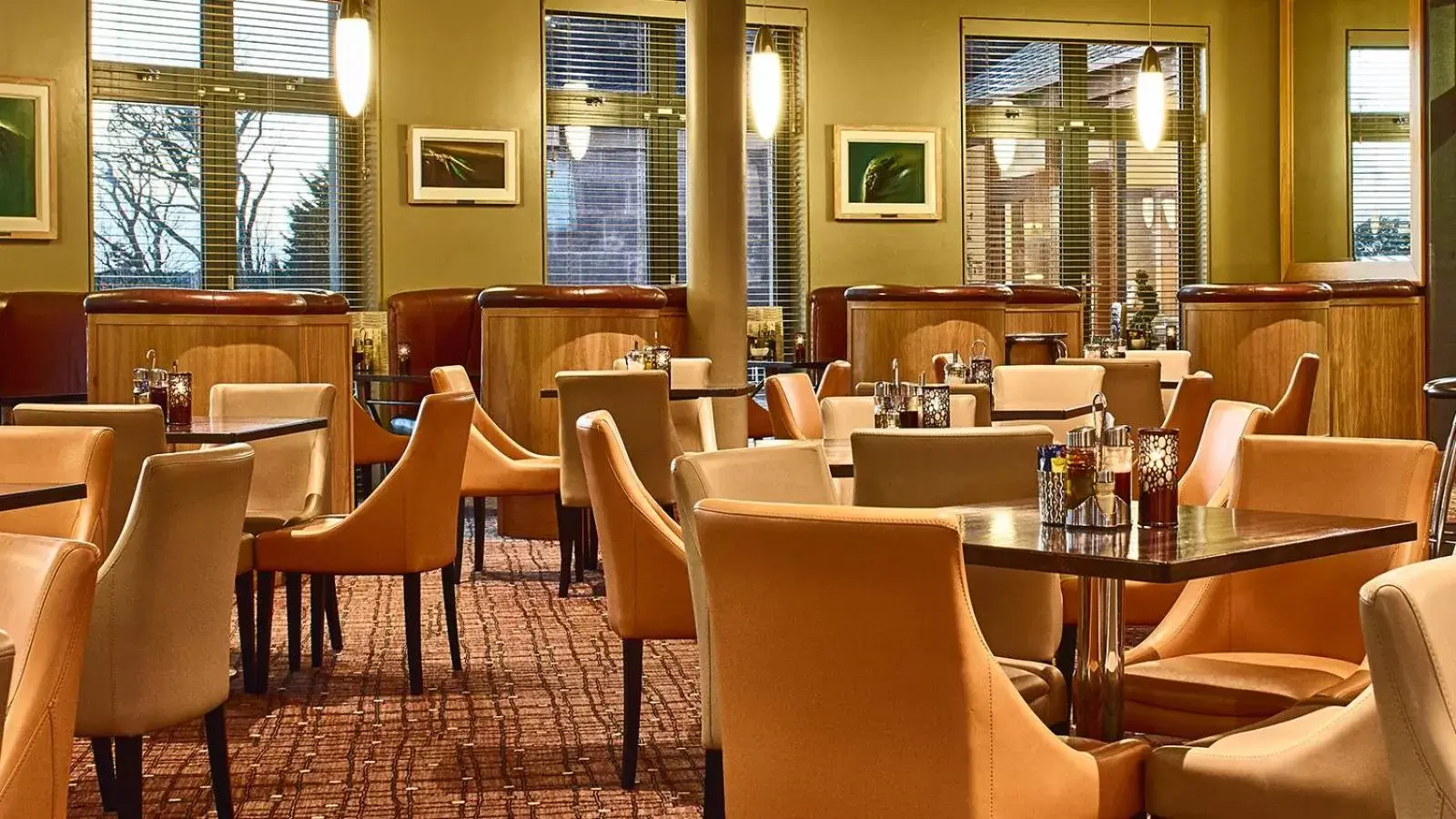 Restaurant/Places to Eat in Ballyroe Heights Hotel