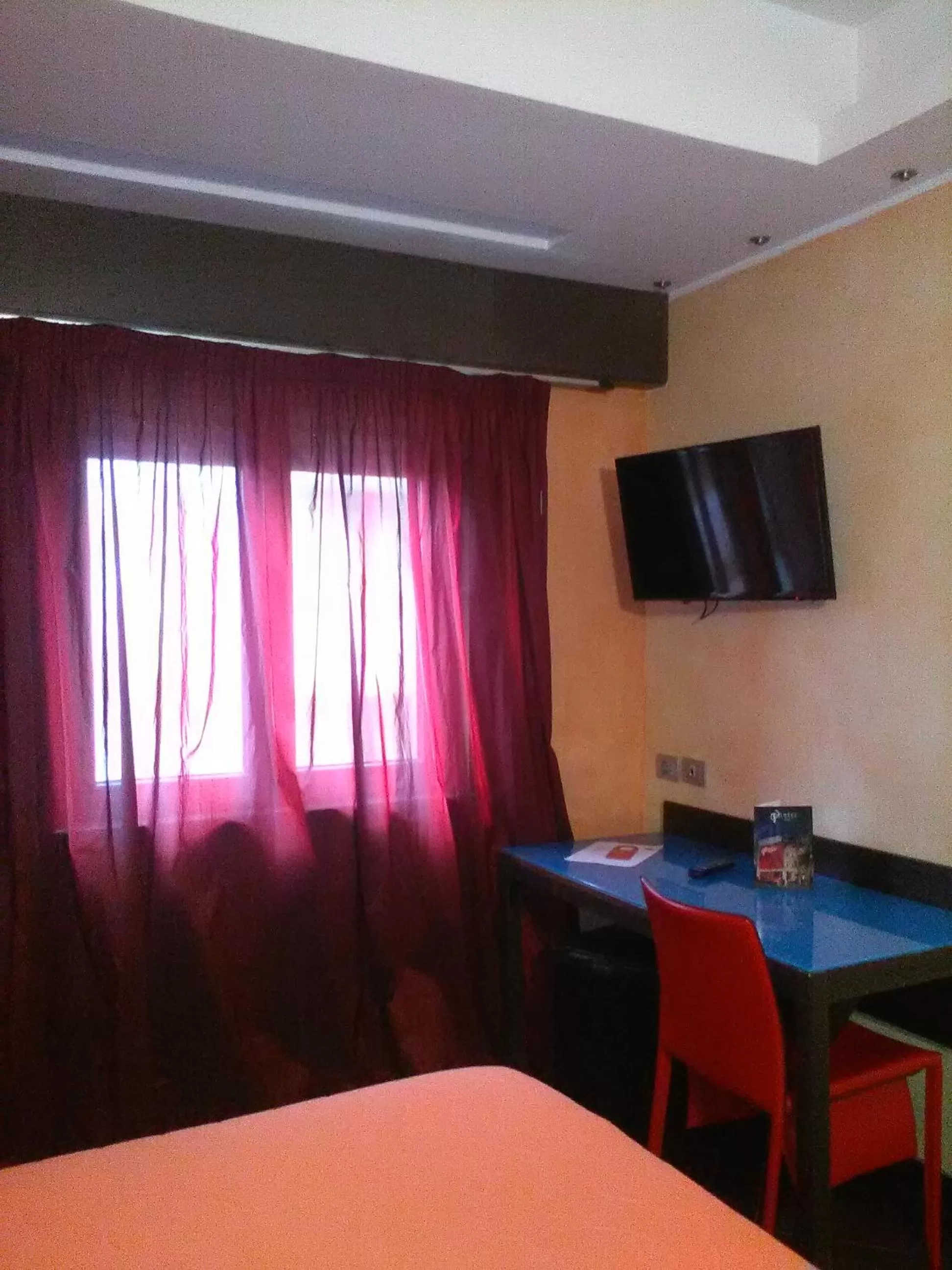 TV and multimedia in Abalon Pompei Resort