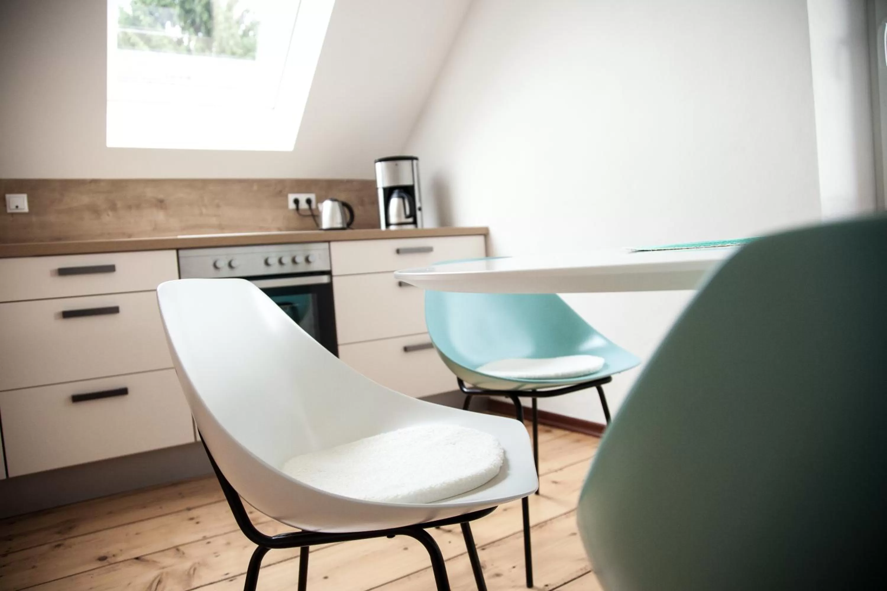 Kitchen or kitchenette in P&G Rooms