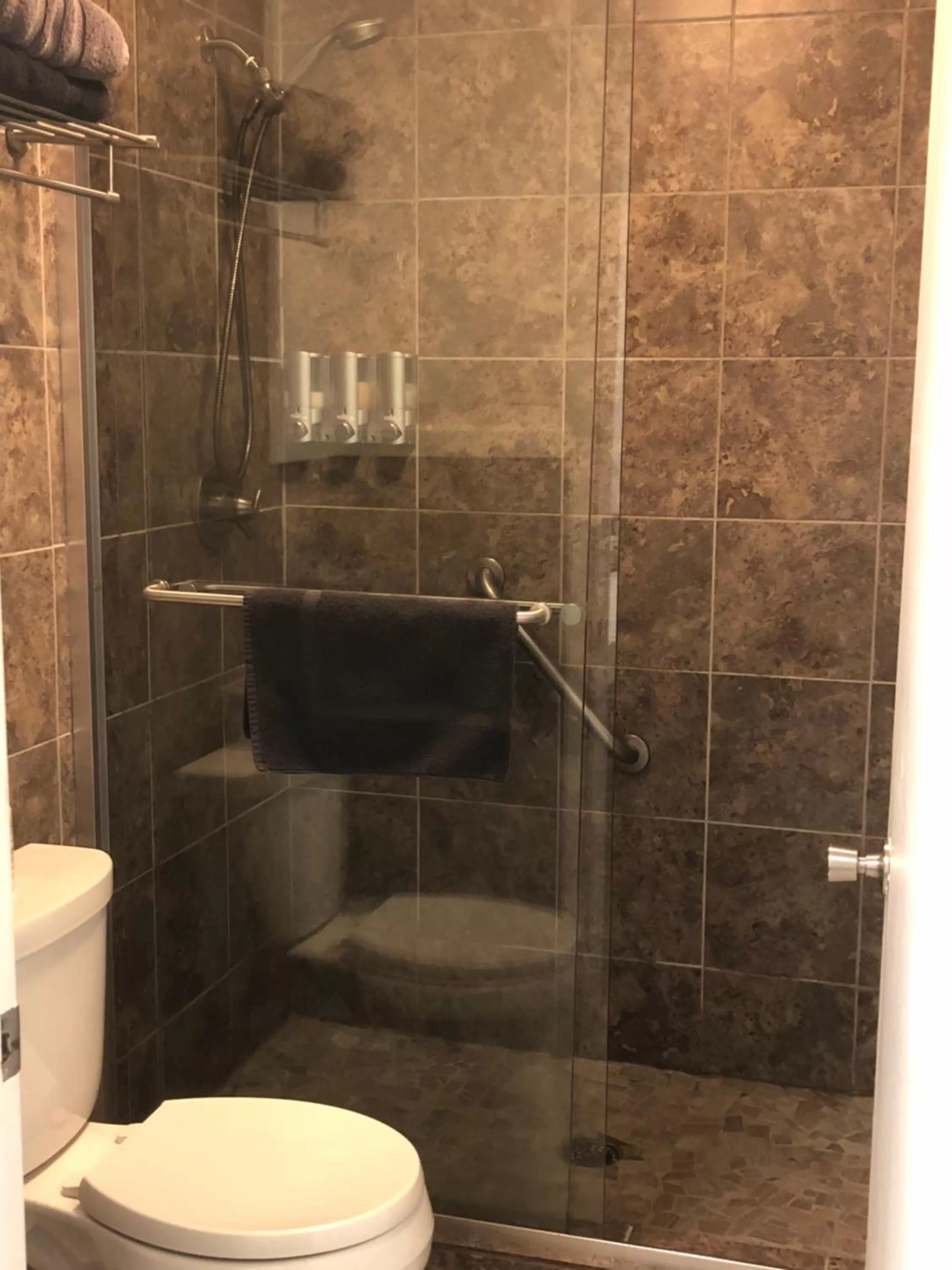 Shower in Cardinal Inn