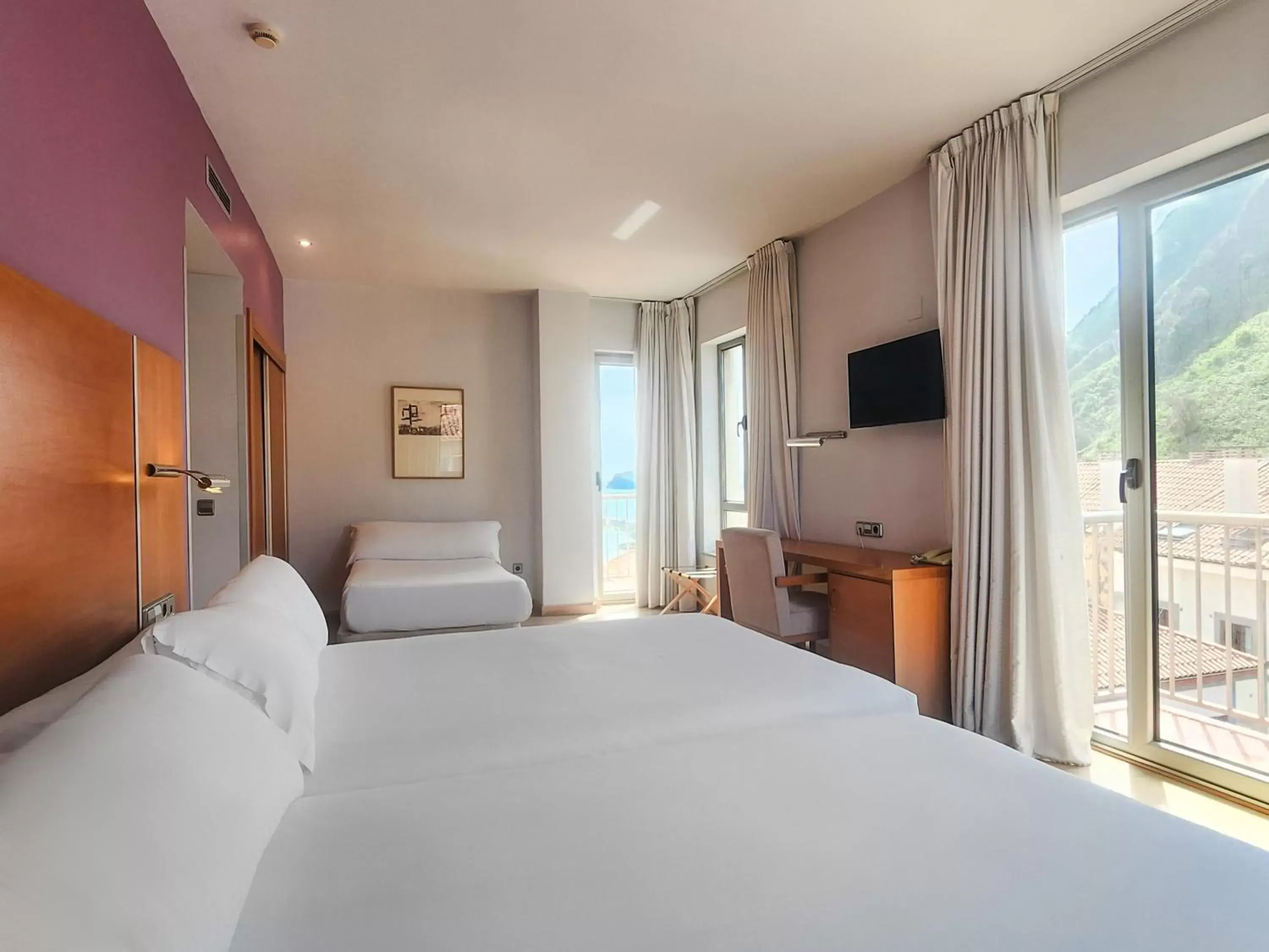 Bed in Hotel Faranda Marsol Candás