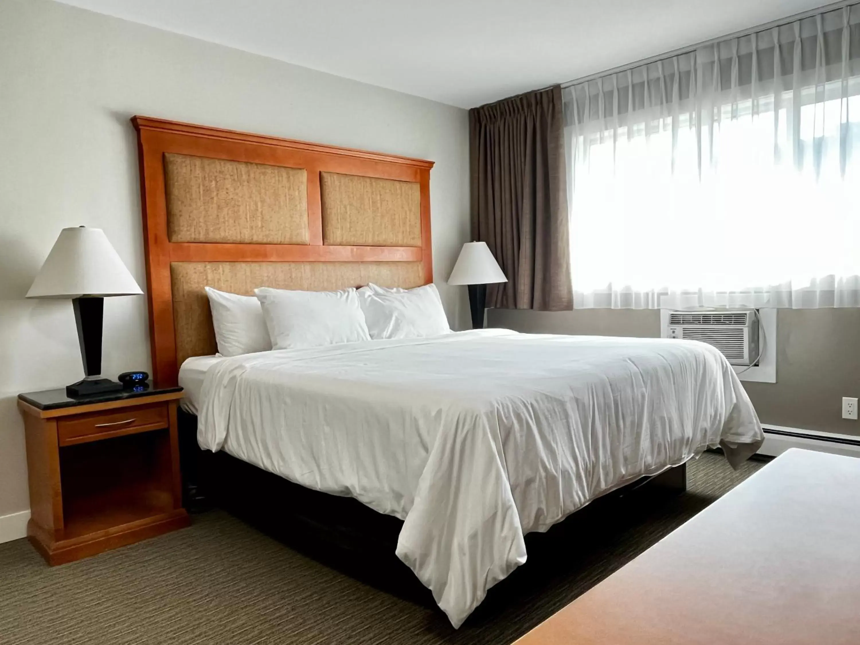 Bedroom, Bed in Anavada Inn & Suites - Prince George