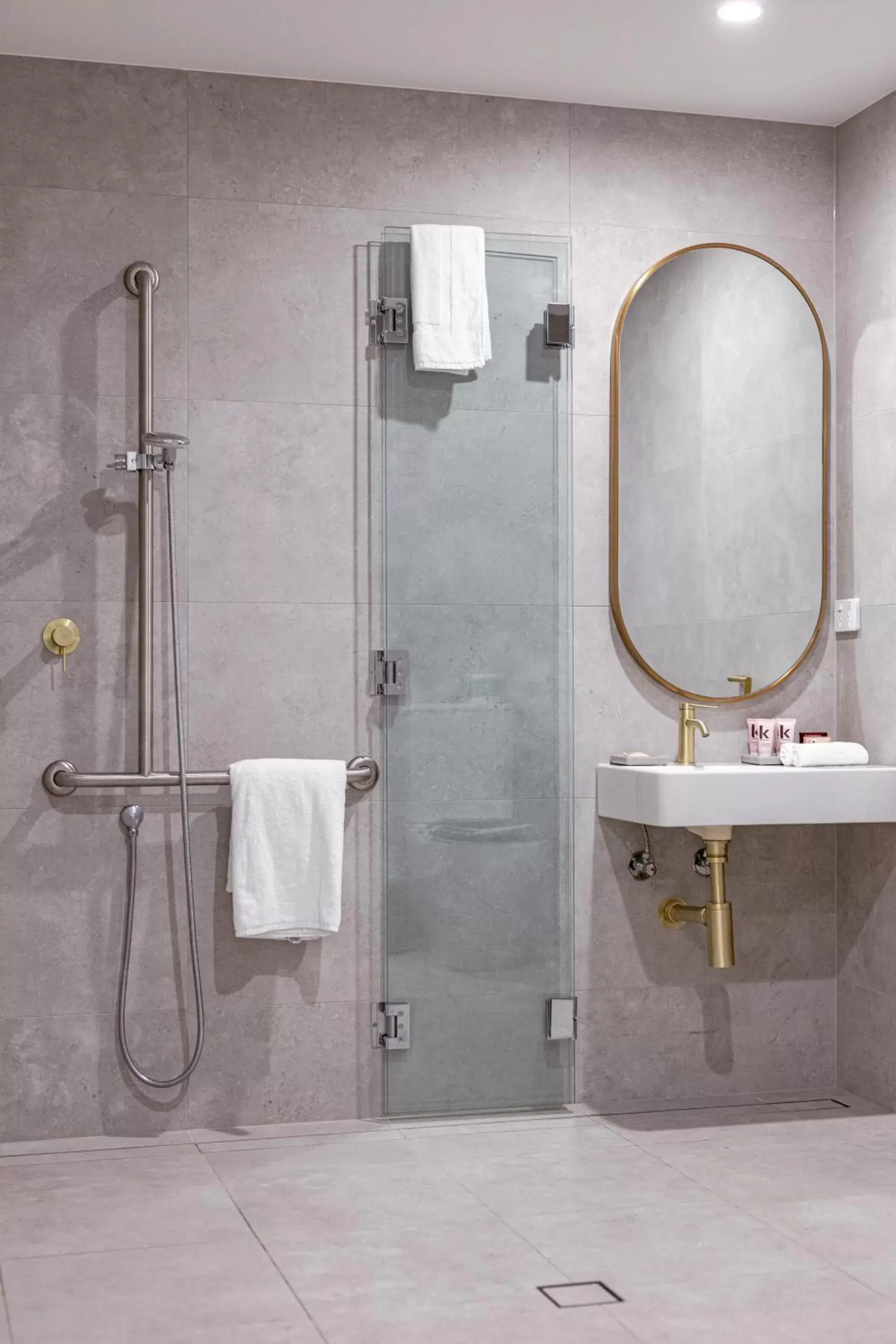Shower, Bathroom in Astina Suites, Penrith