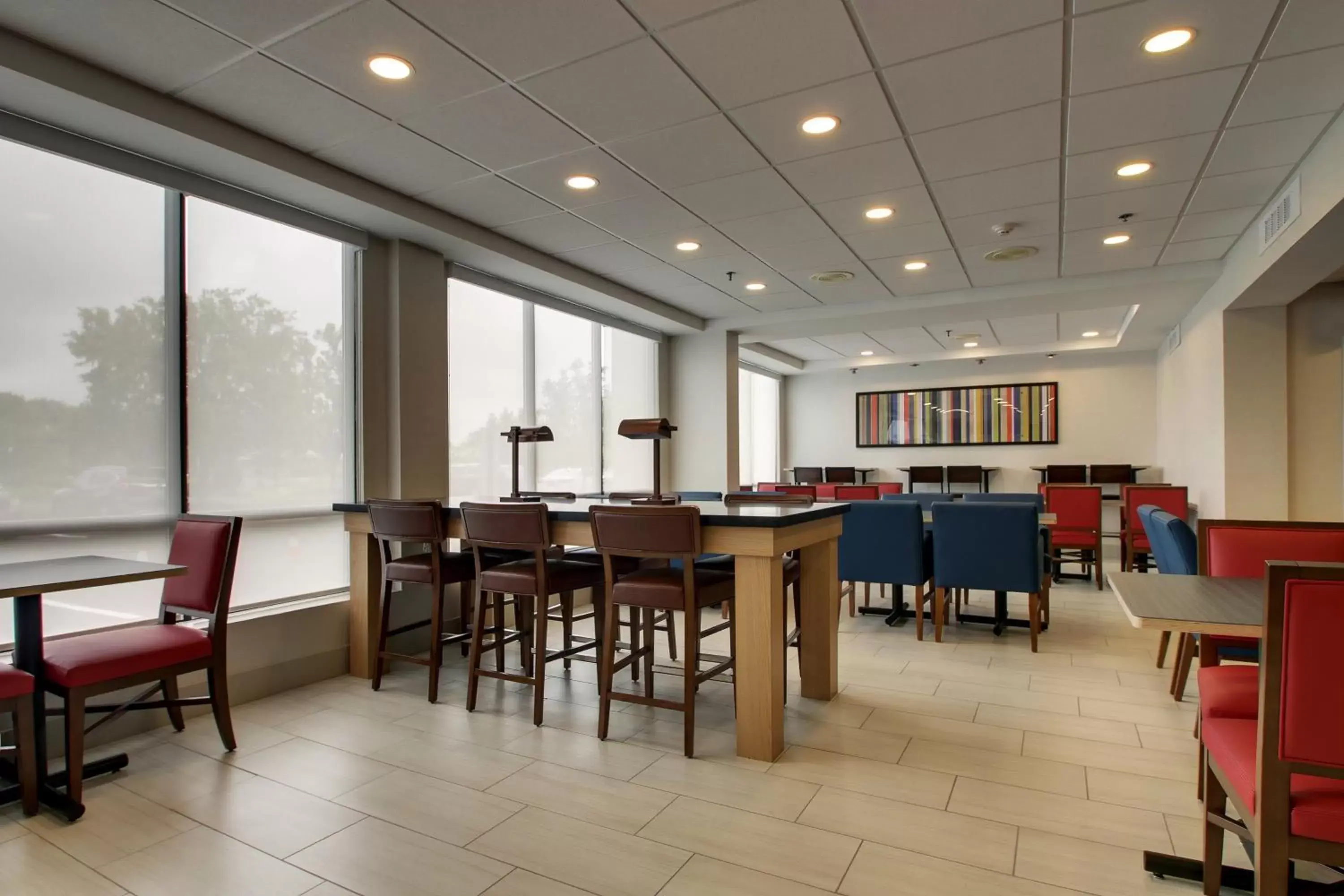 Breakfast, Restaurant/Places to Eat in Holiday Inn Express Voorhees/ Mt. Laurel, an IHG Hotel