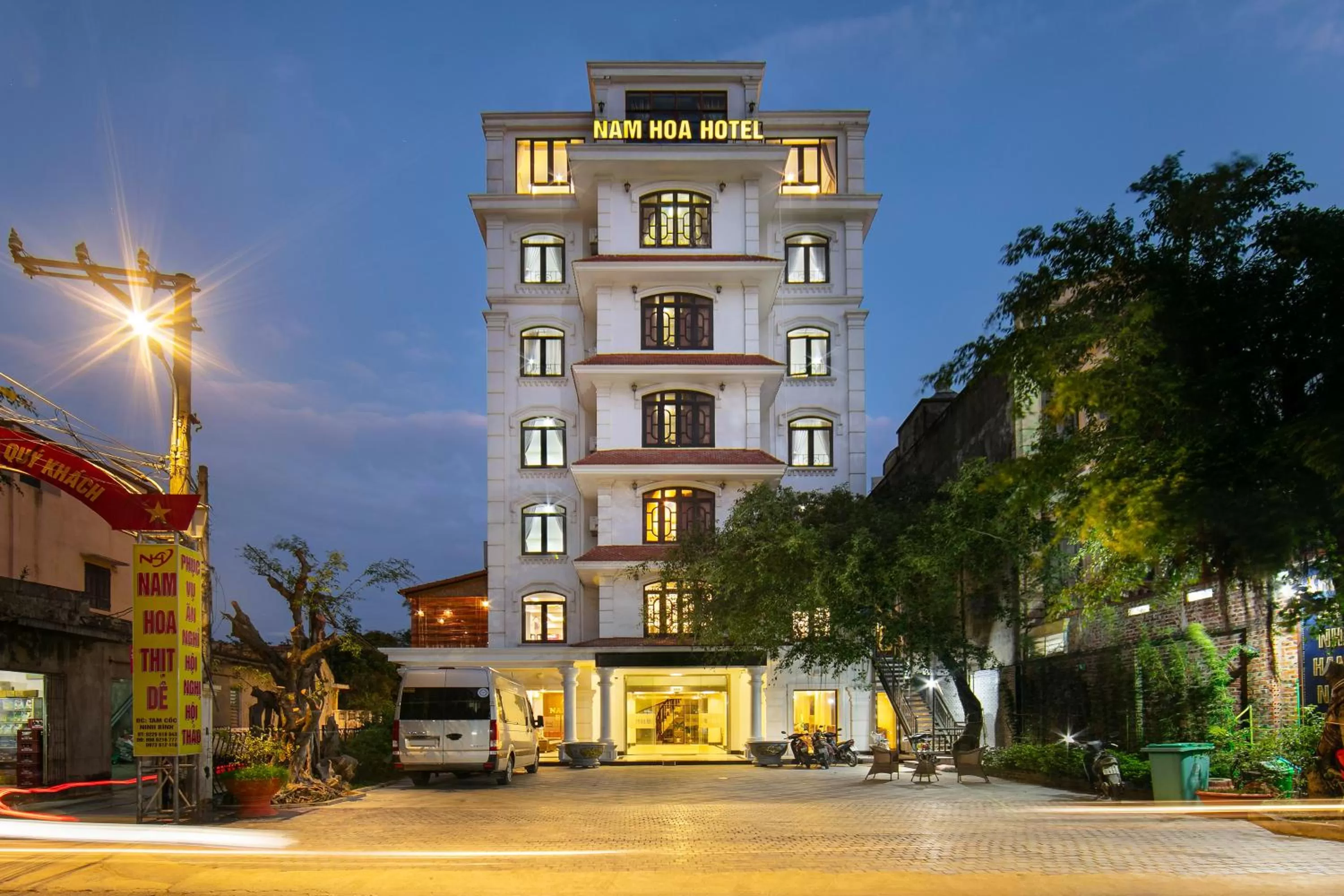 Facade/entrance in Nam Hoa Hotel