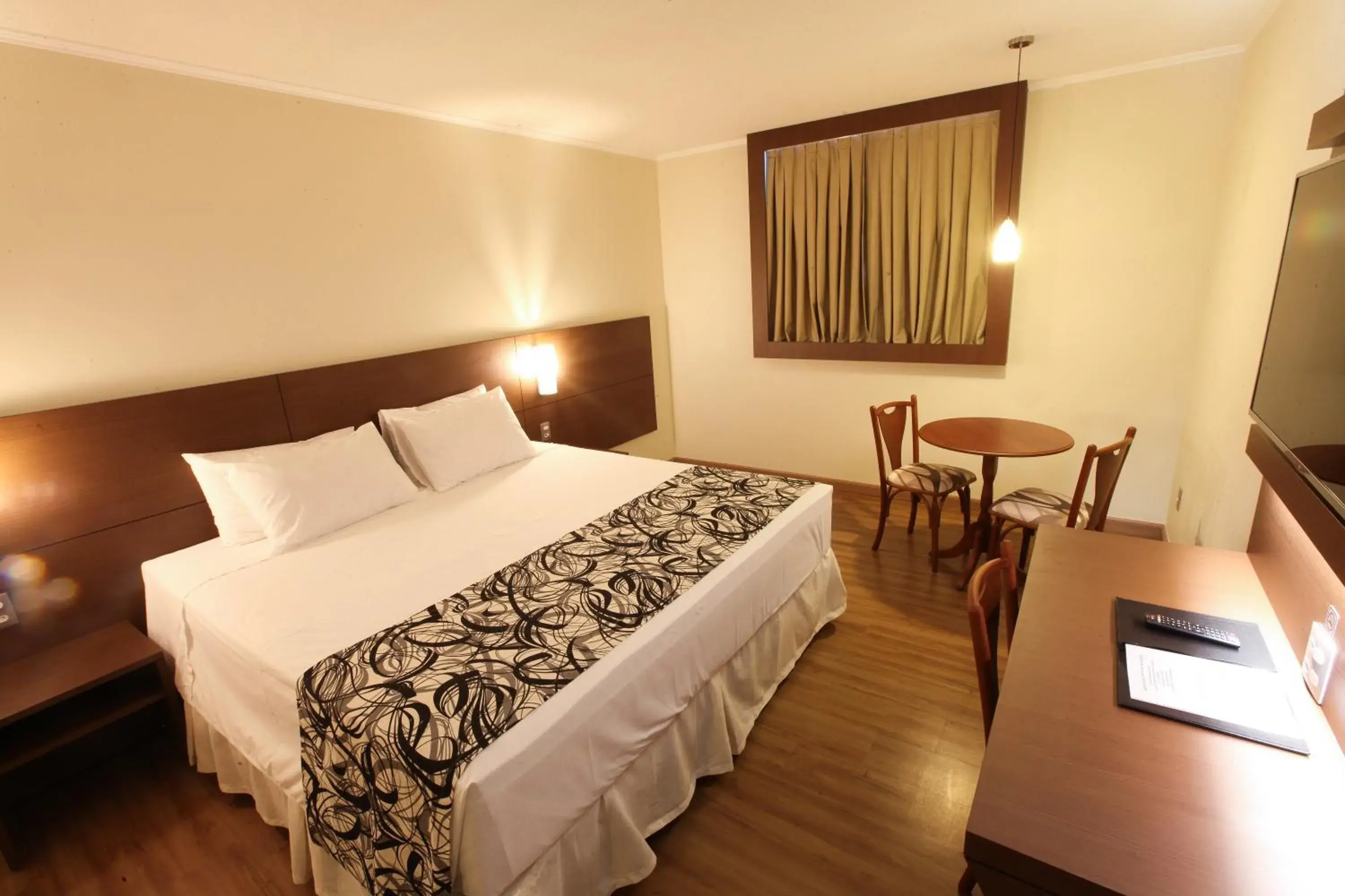 Photo of the whole room, Bed in Hotel Caiuá Cascavel