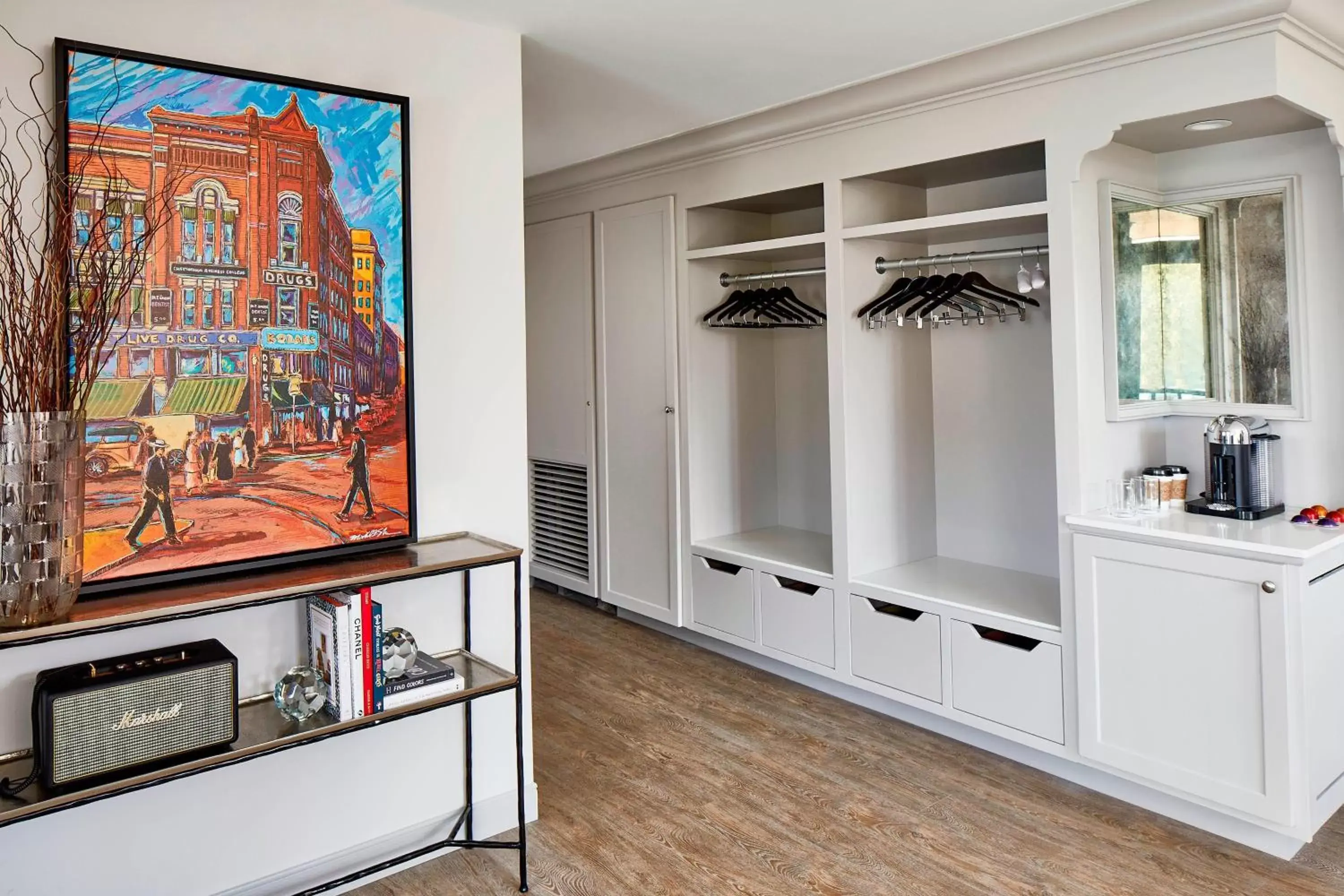 Bedroom, Kitchen/Kitchenette in The Edwin Hotel, Autograph Collection