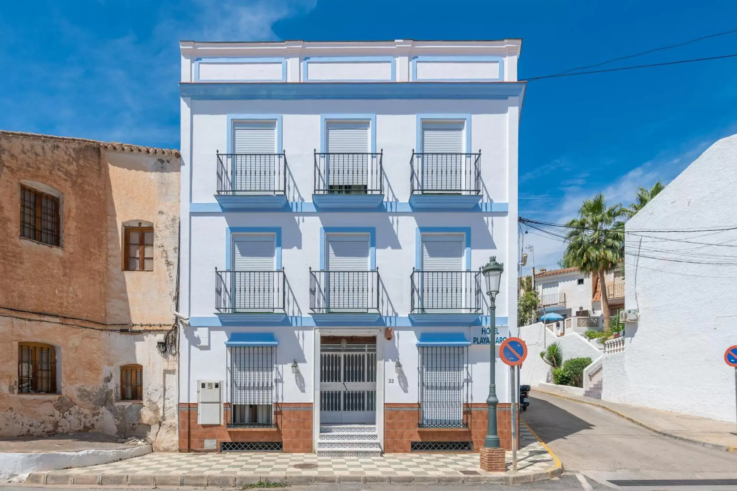 Property building in Apartahotel Playamaro by Dorobe Property building in Apartahotel Playamaro by Dorobe