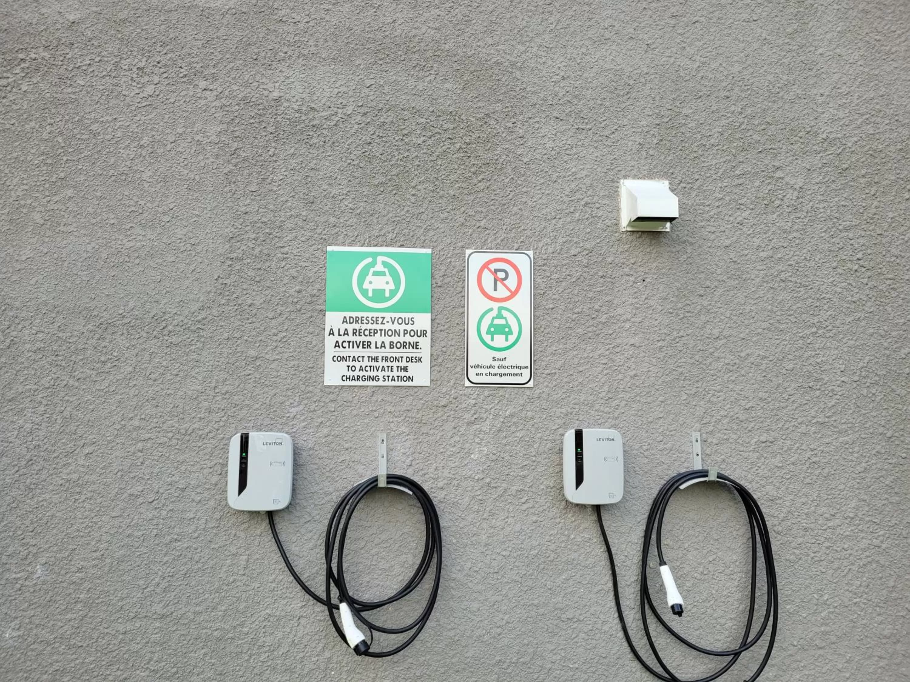 Parking in Hotel du Nord