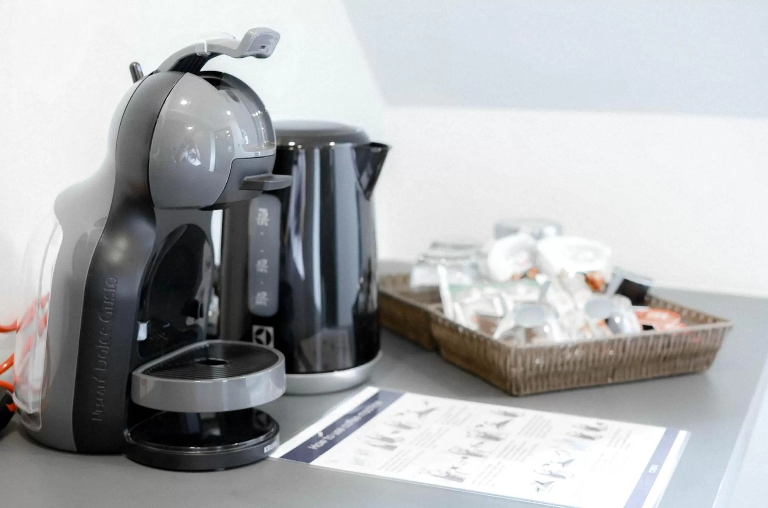 Coffee/tea facilities in CREW Hotel