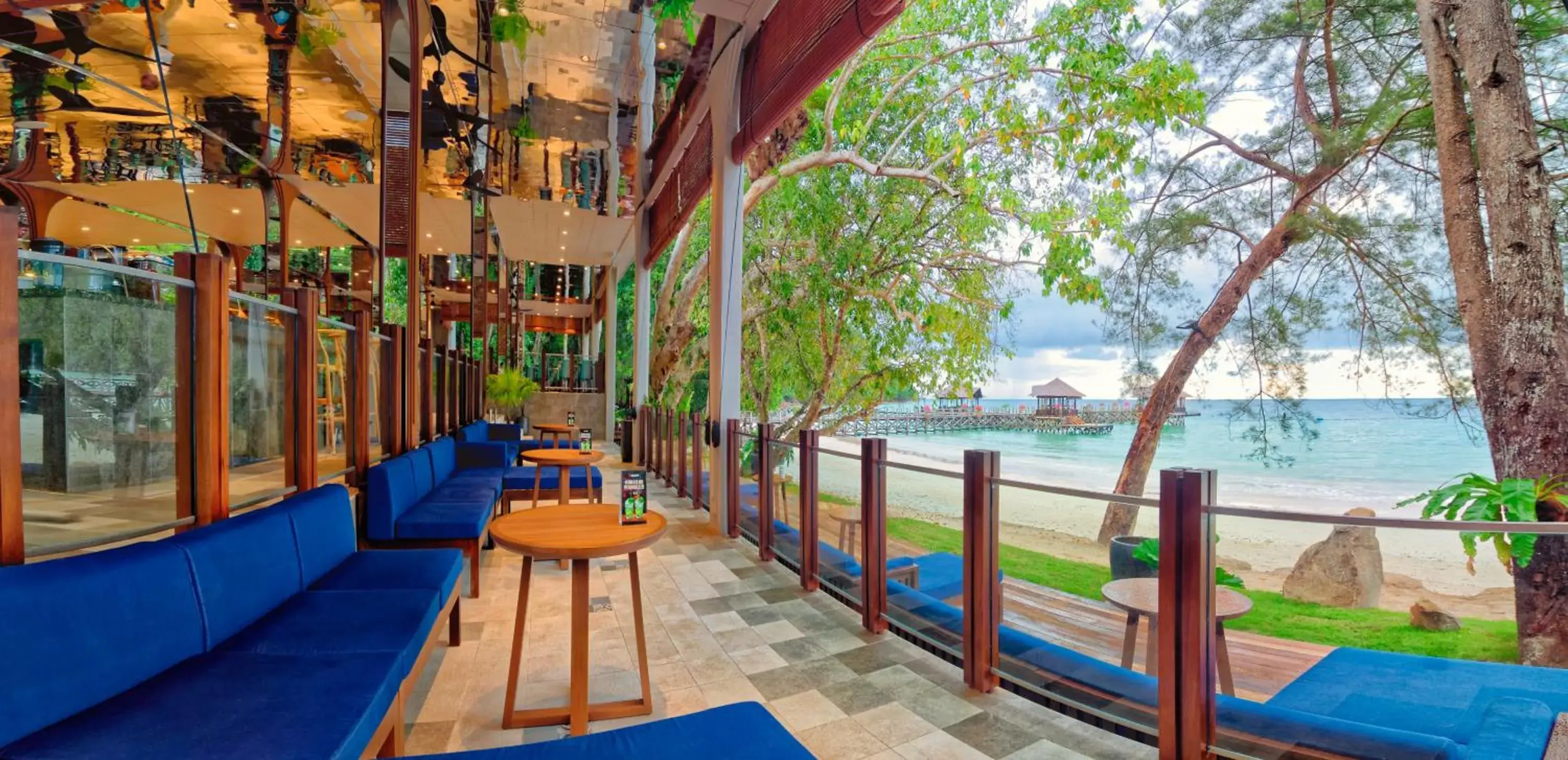 Restaurant/places to eat in Bunga Raya Island Resort & Spa