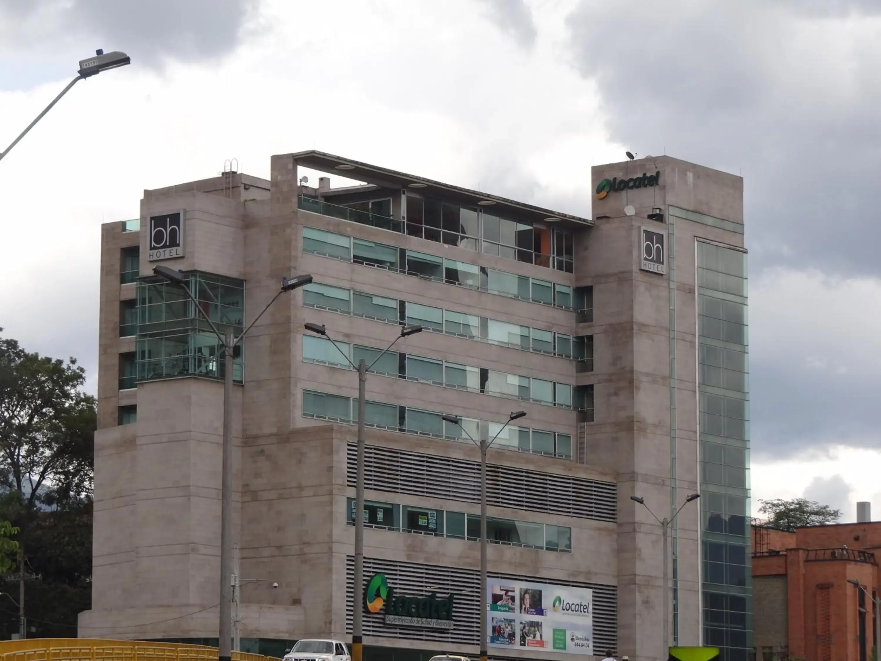 Facade/entrance, Property Building in Hotel bh El Poblado