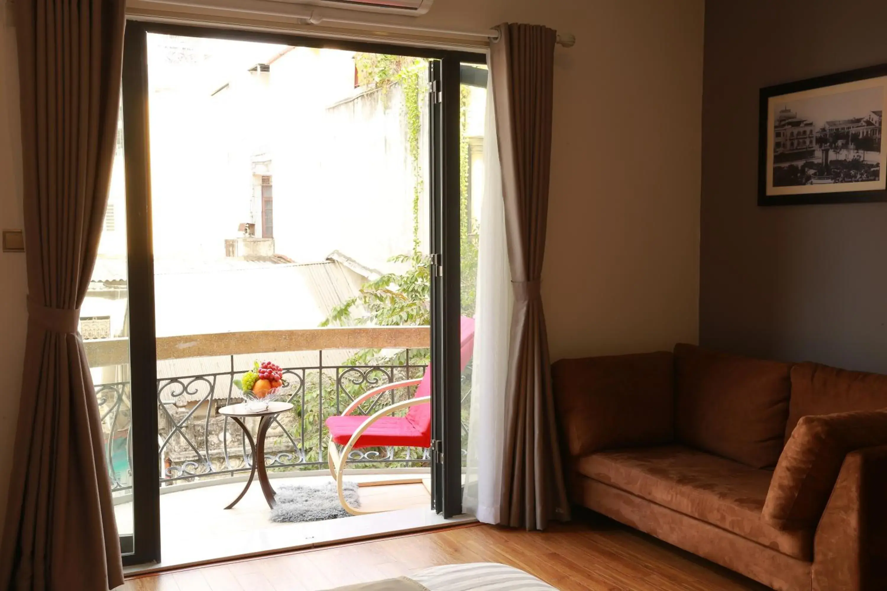 Balcony/Terrace, Seating Area in Tryst Hotel