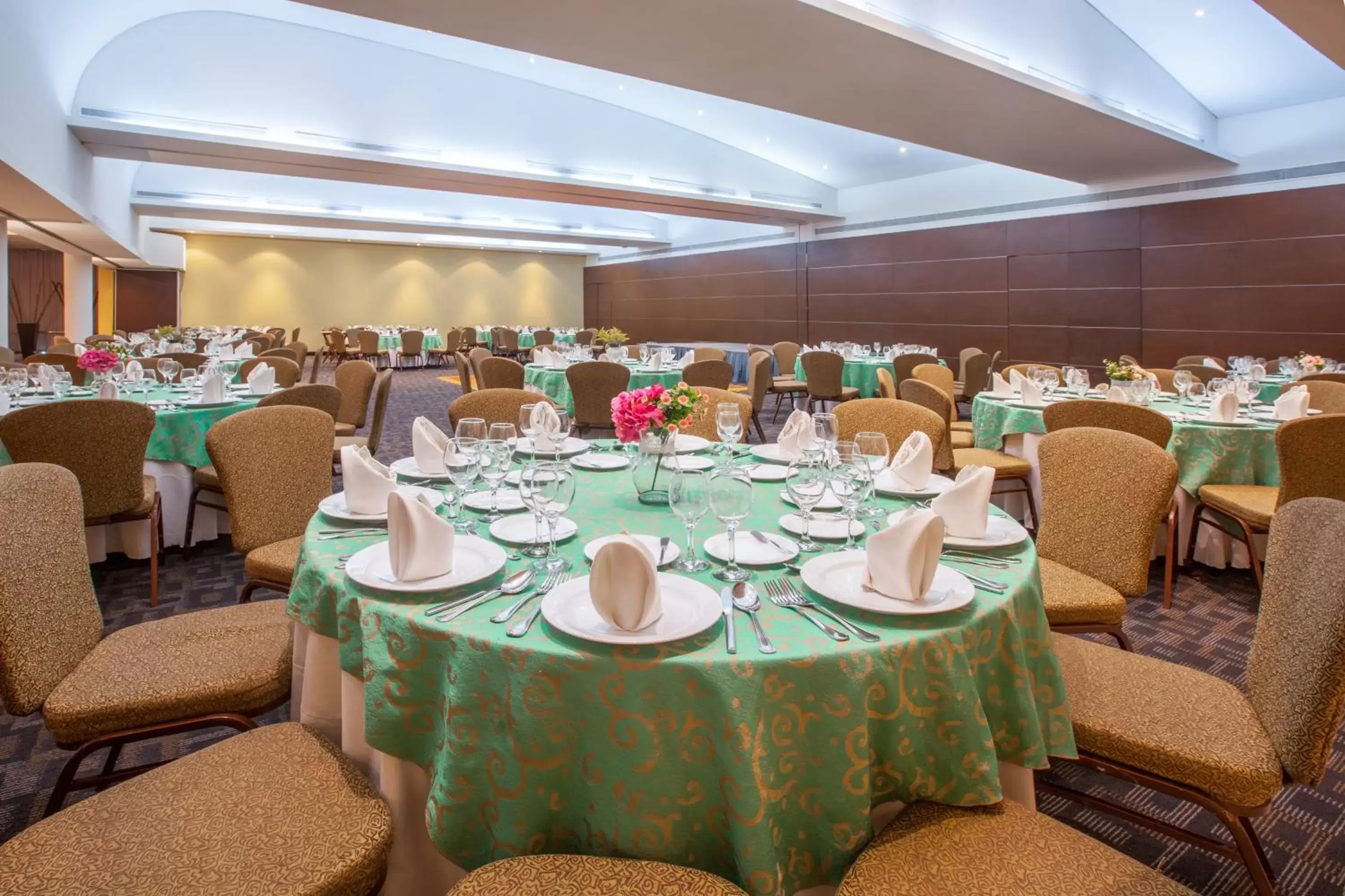 Banquet/Function facilities, Restaurant/Places to Eat in Crowne Plaza Villahermosa, an IHG Hotel
