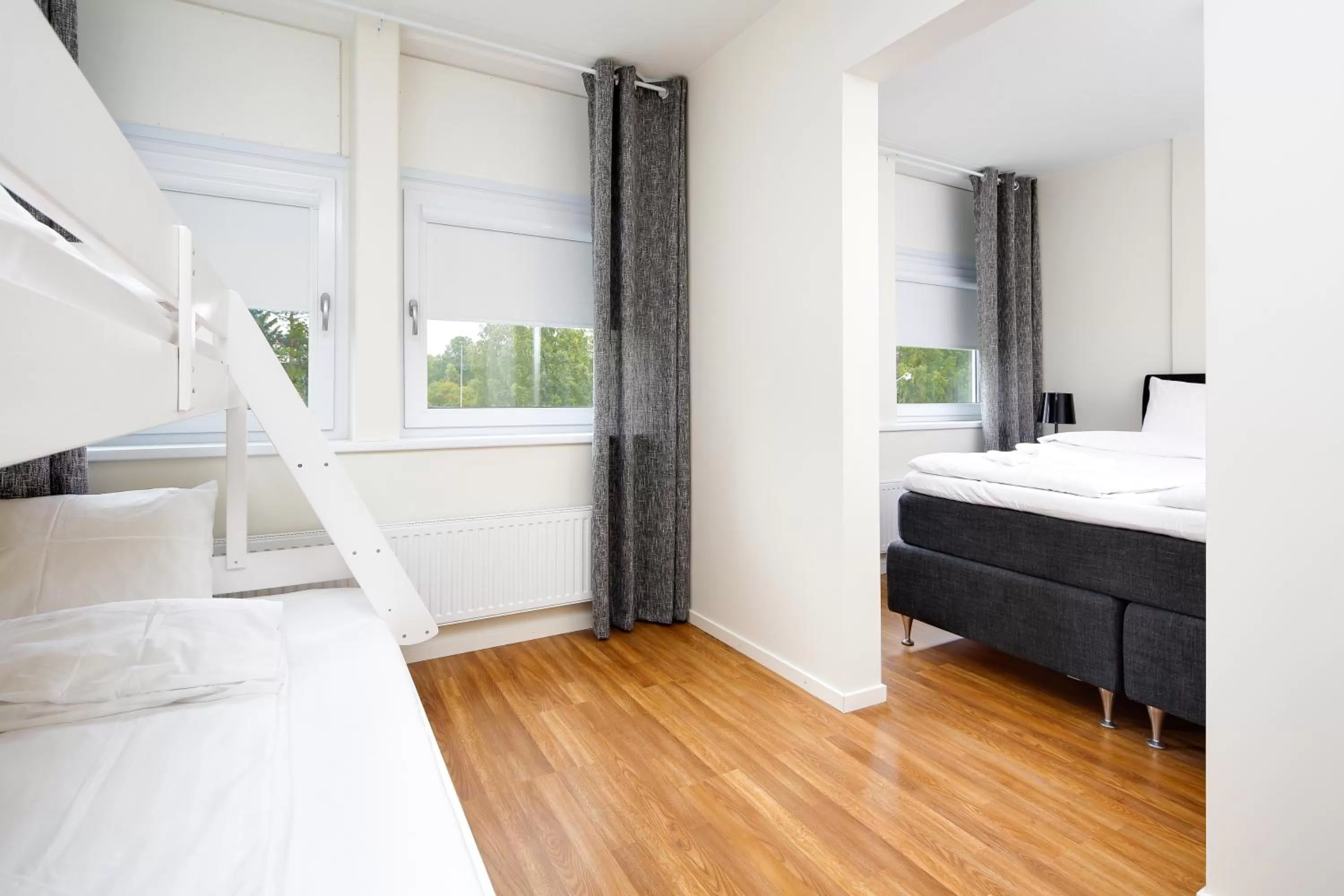 Living room, Bed in Almnäs Park Hotel